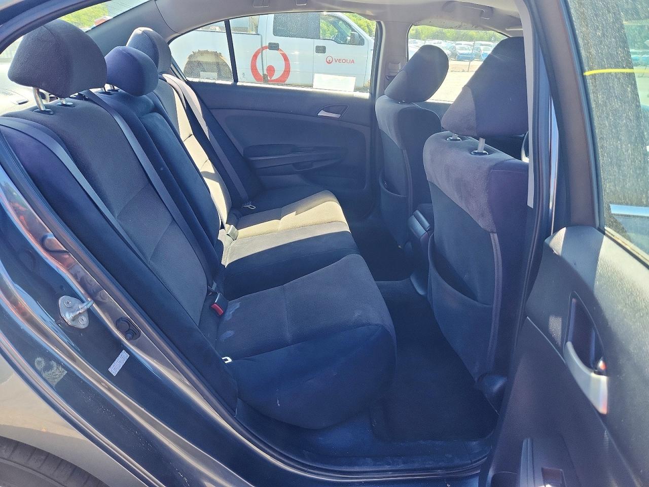 2008 Honda Accord Lx Silver vin: 1HGCP26398A039053