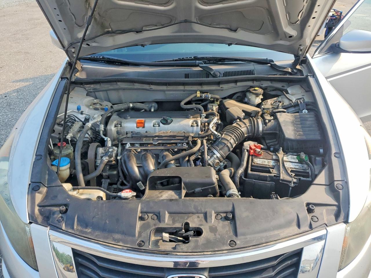 2008 Honda Accord Lx Silver vin: 1HGCP26398A126094