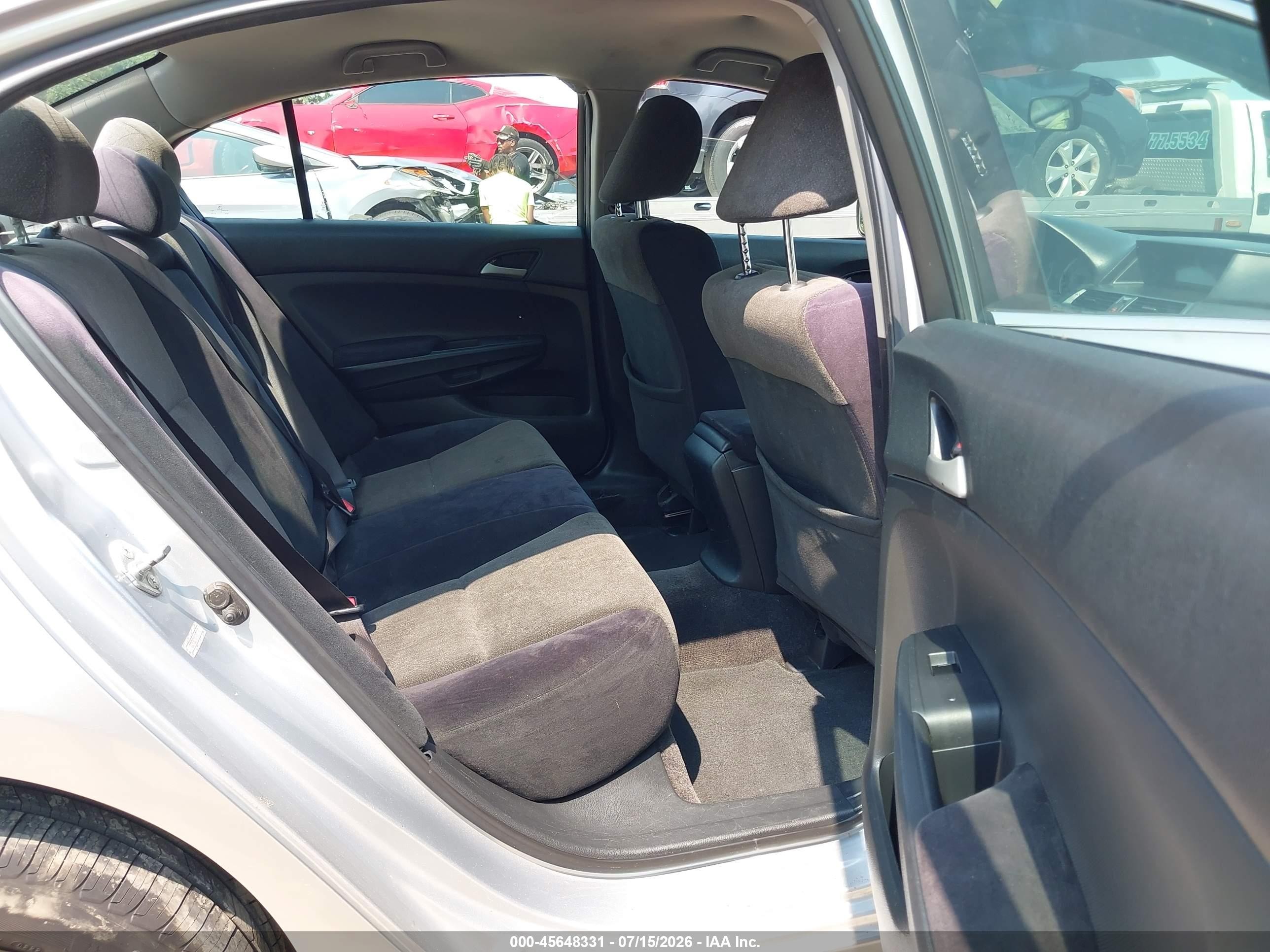 2008 Honda Accord 2.4 Lx Серебряный vin: 1HGCP26398A157992