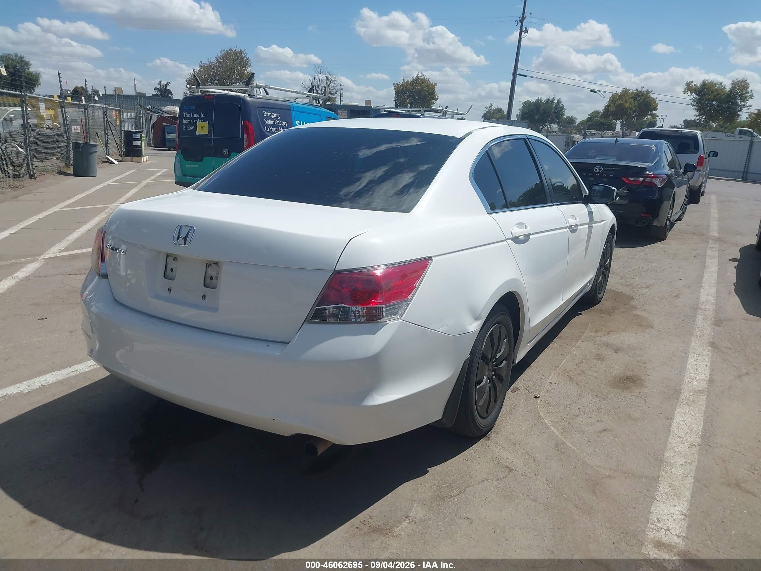 2008 Honda Accord 2.4 Lx White vin: 1HGCP26398A162254