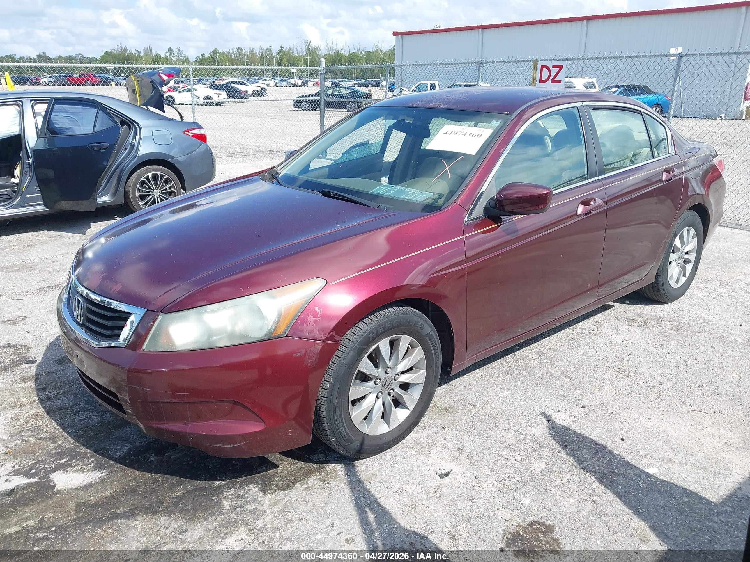 2009 Honda Accord 2.4 Lx Burgundy vin: 1HGCP26399A200700