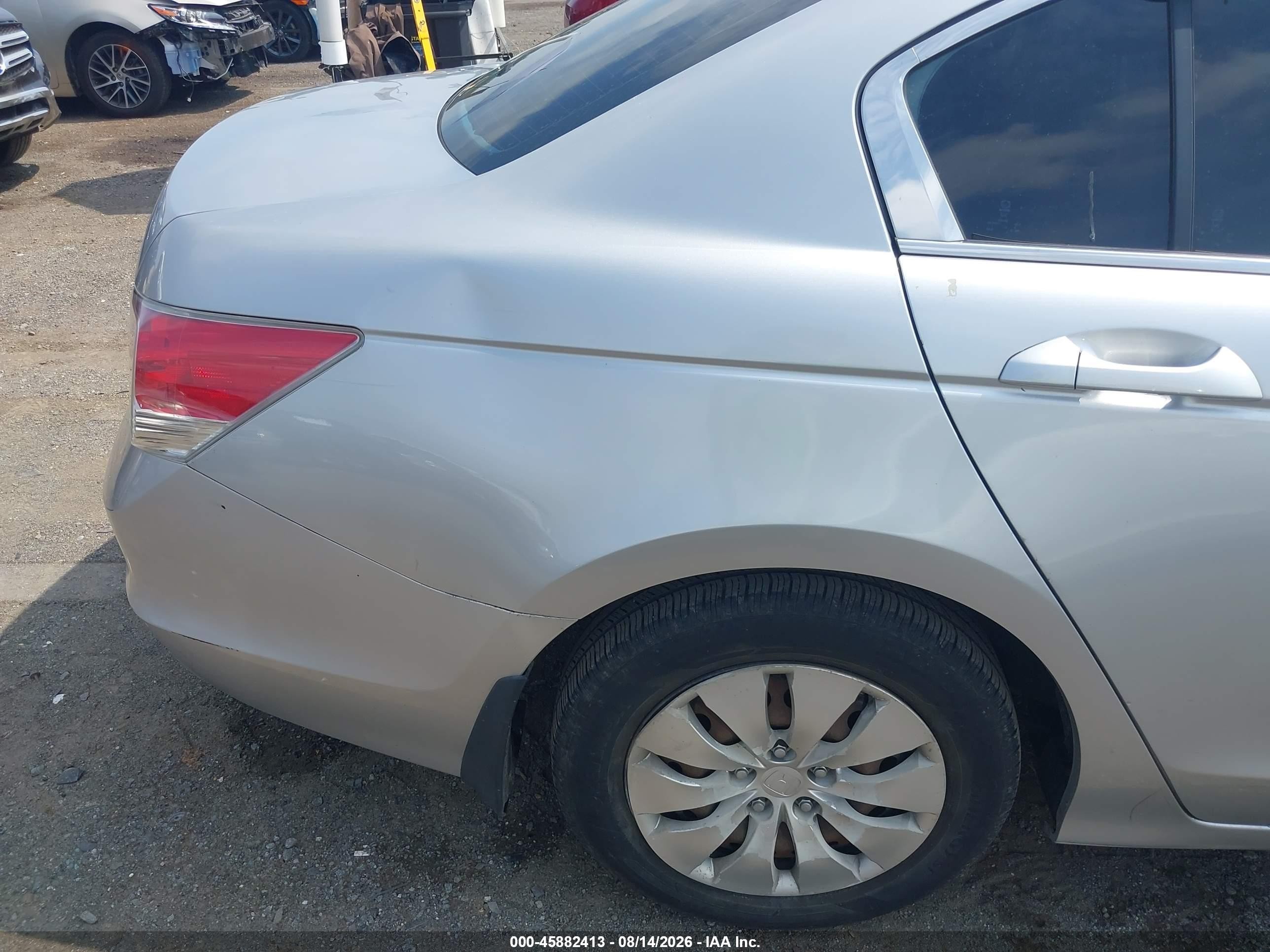 2008 Honda Accord 2.4 Lx Silver vin: 1HGCP263X8A016235