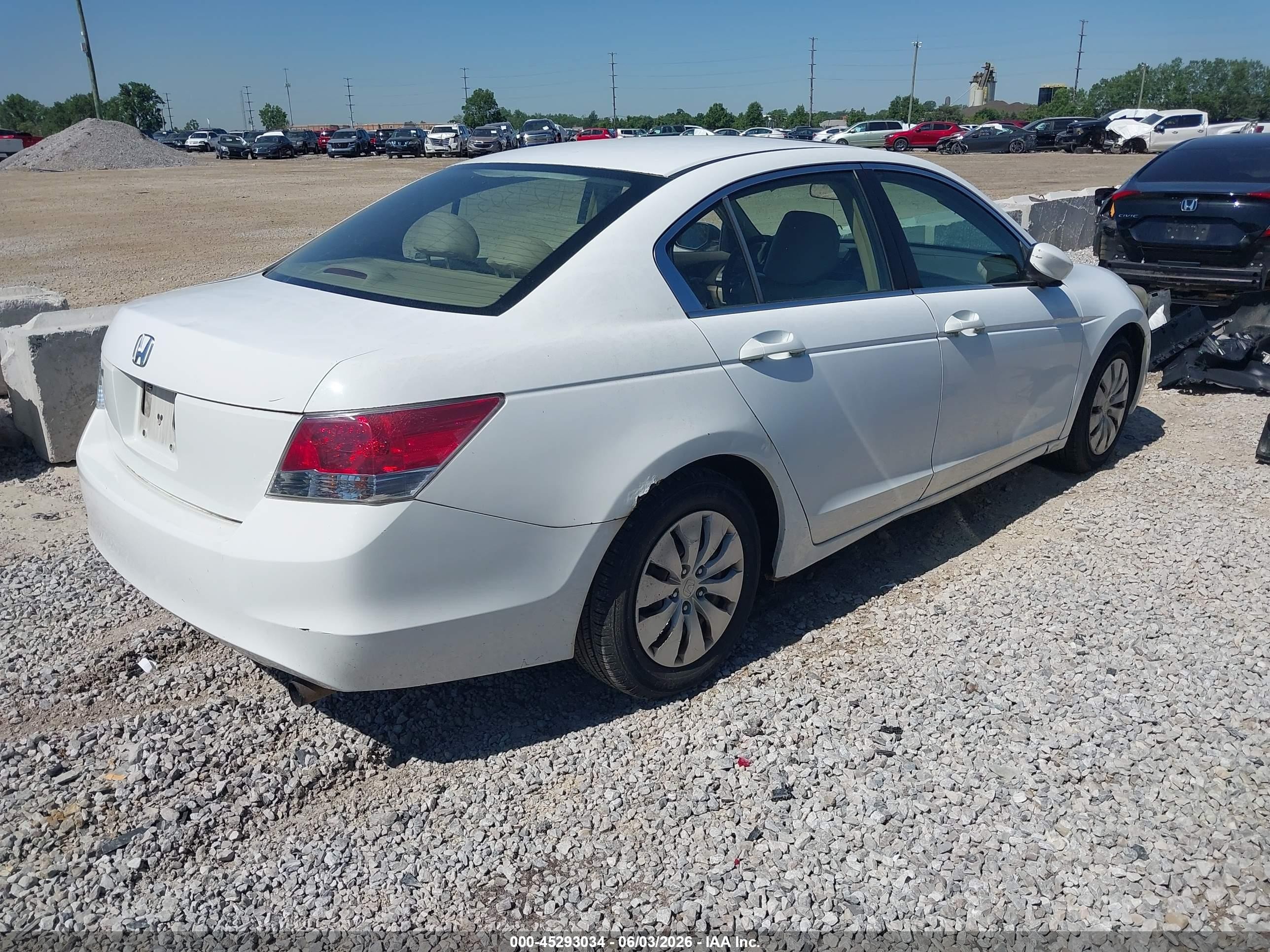 2008 Honda Accord 2.4 Lx White vin: 1HGCP263X8A094370