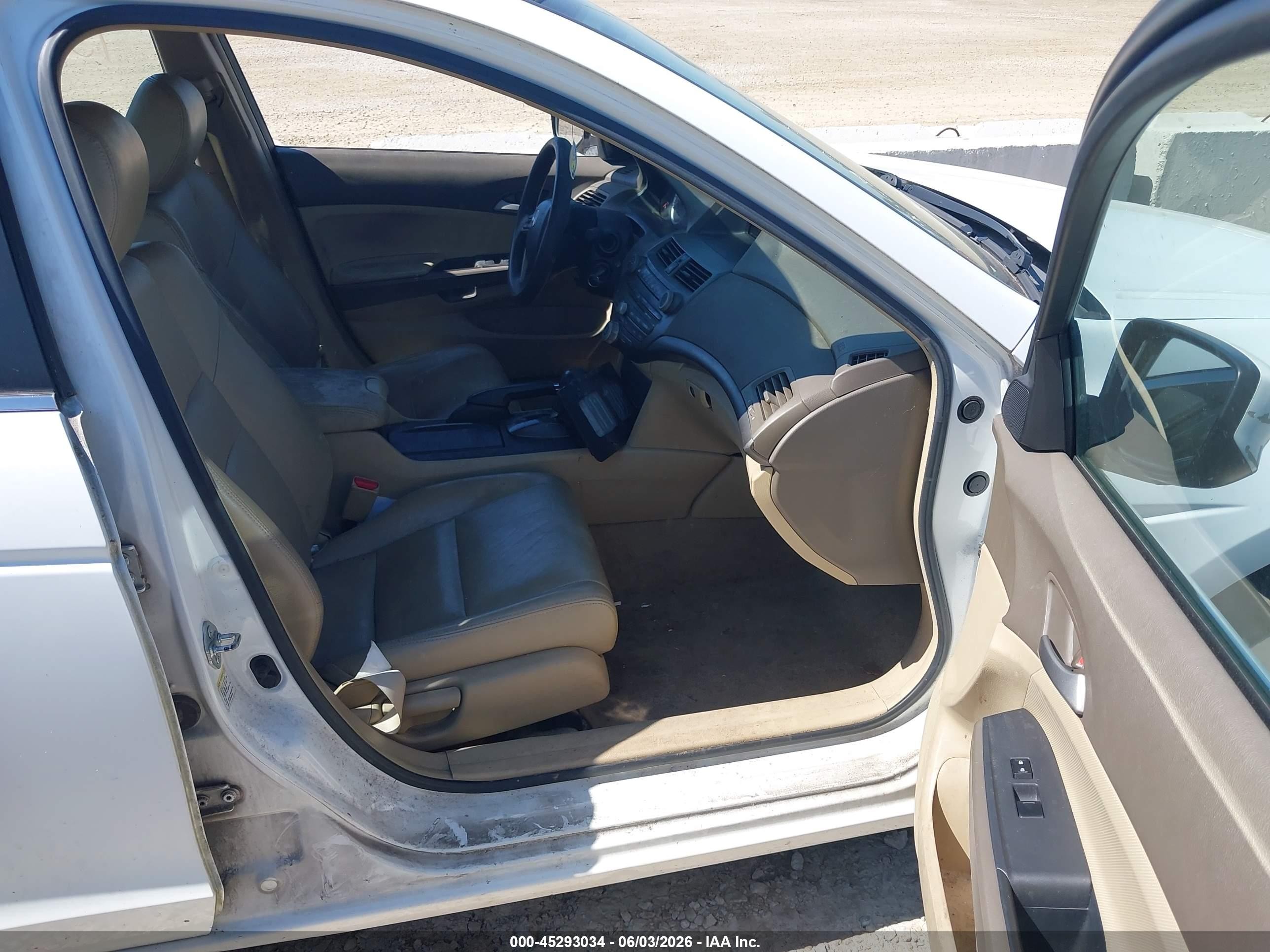 2008 Honda Accord 2.4 Lx White vin: 1HGCP263X8A094370
