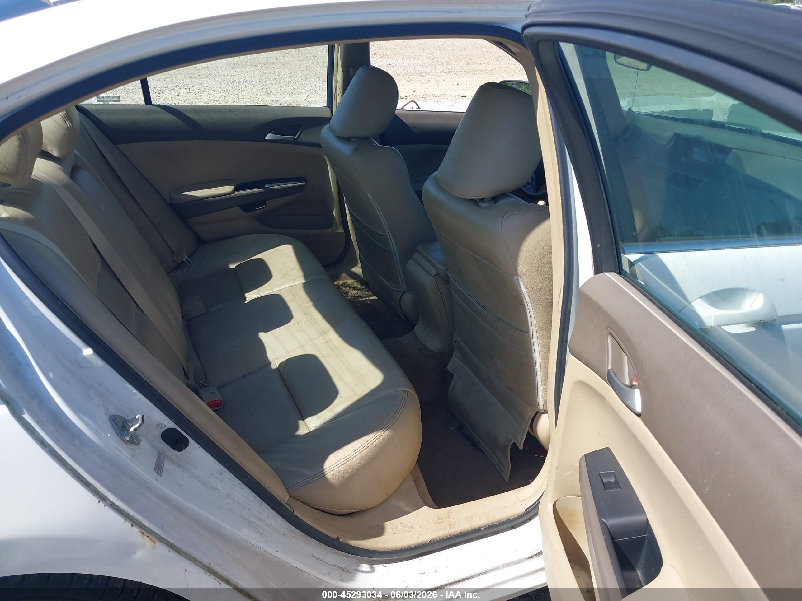2008 Honda Accord 2.4 Lx White vin: 1HGCP263X8A094370