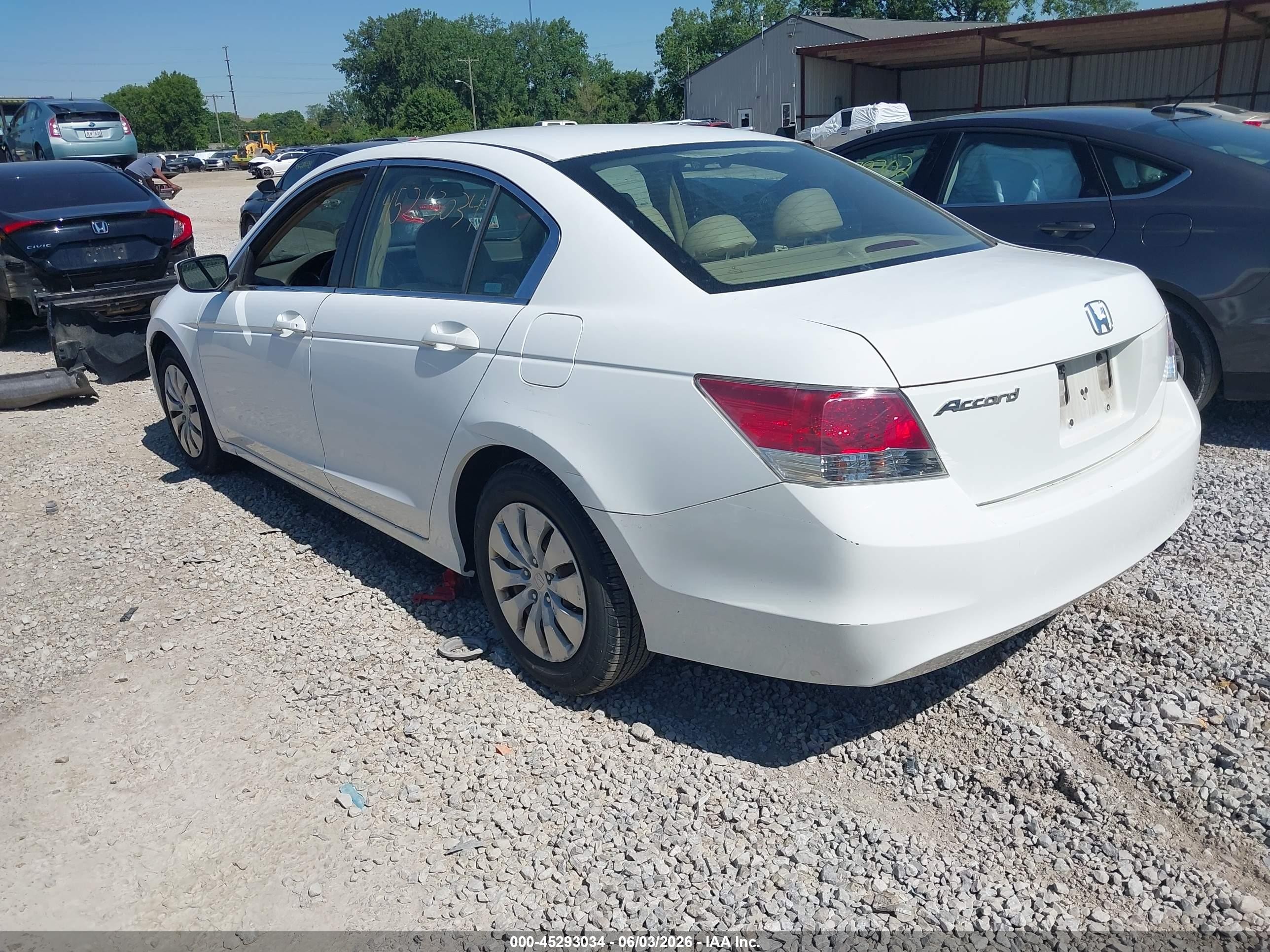2008 Honda Accord 2.4 Lx White vin: 1HGCP263X8A094370