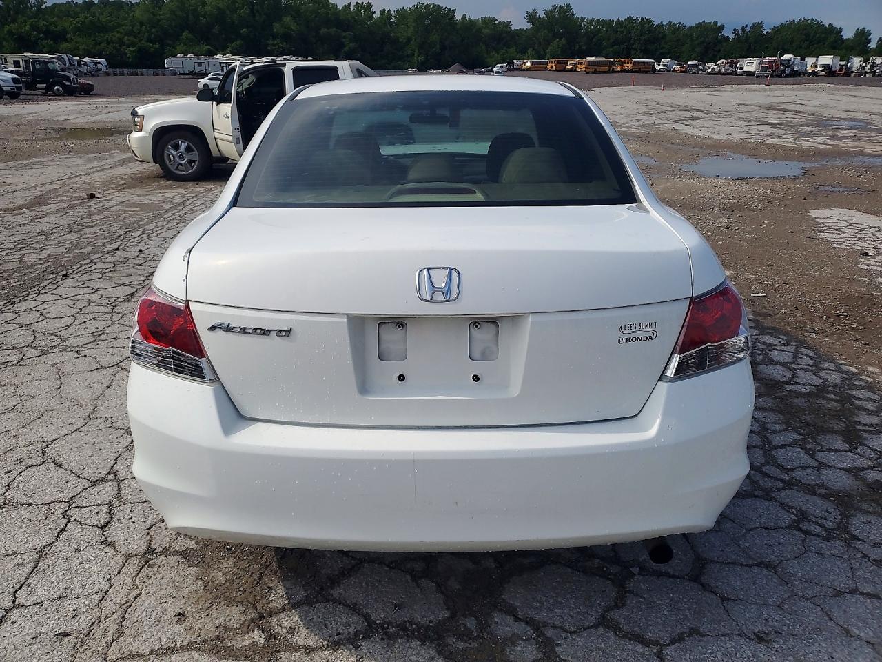 2008 Honda Accord Lx White vin: 1HGCP263X8A163722