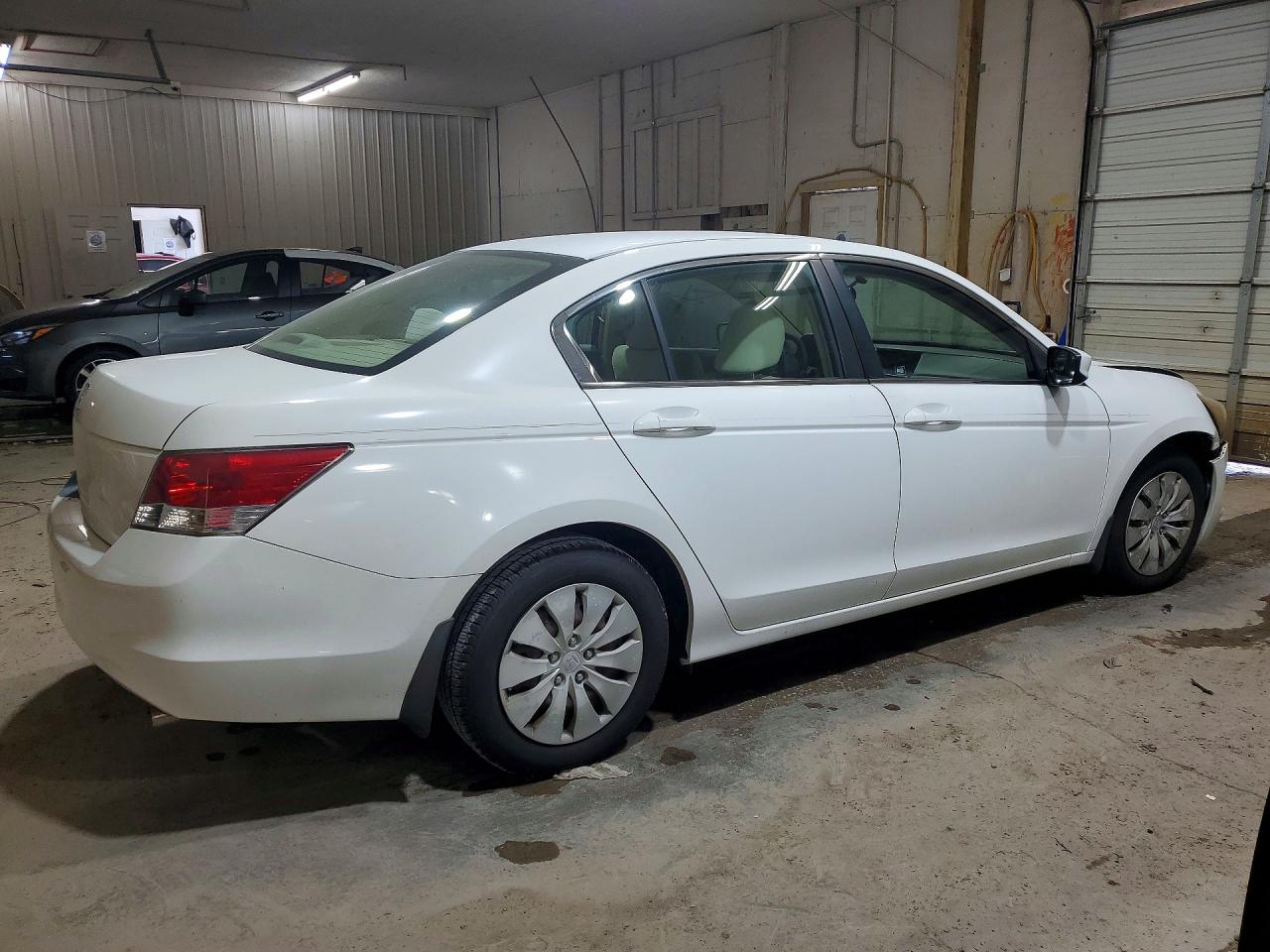 2009 Honda Accord Lx White vin: 1HGCP263X9A029875