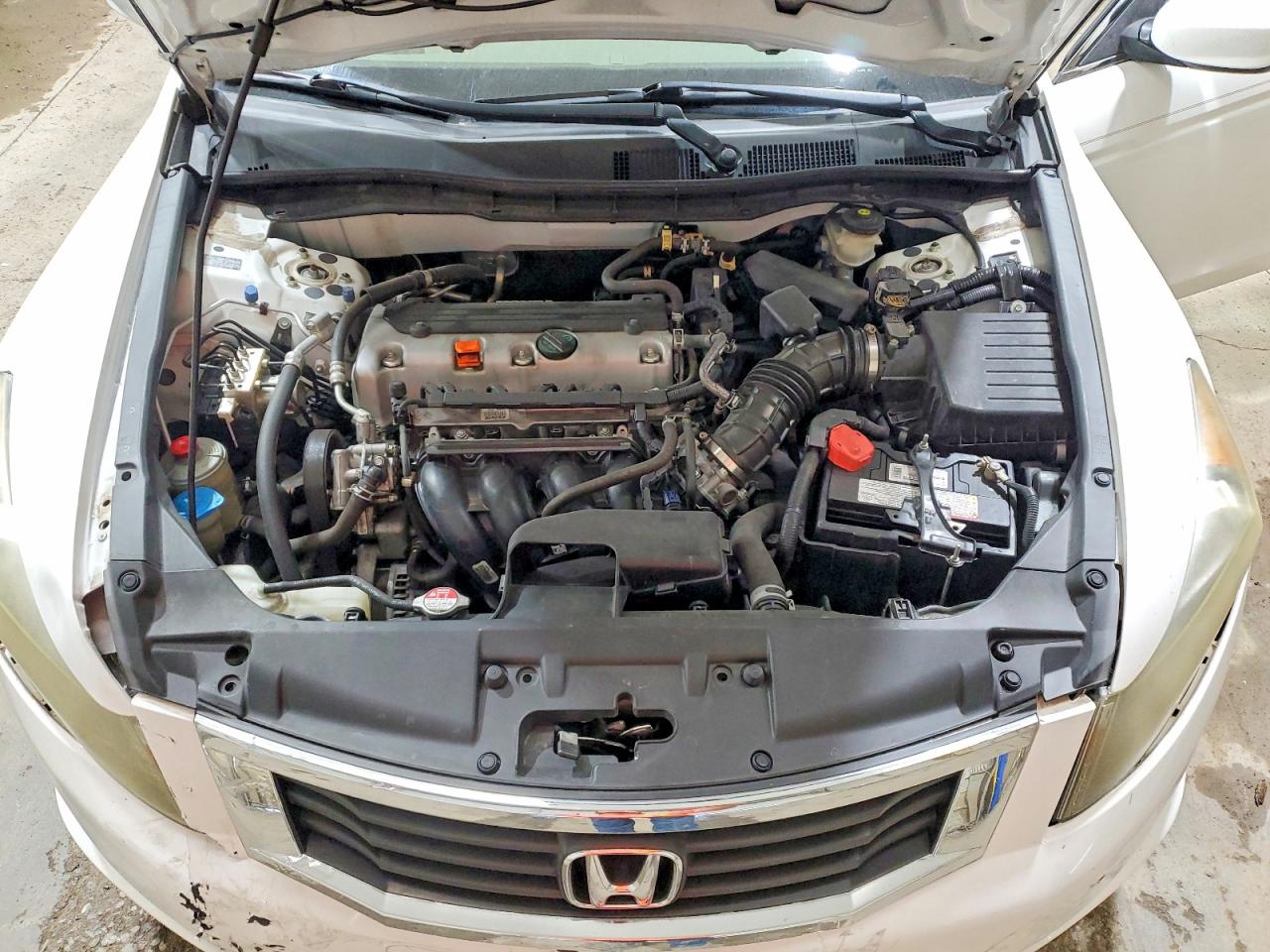 2009 Honda Accord Lx White vin: 1HGCP263X9A029875