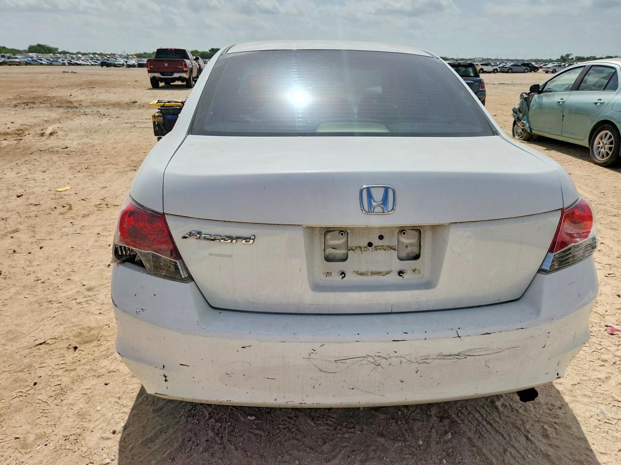2009 Honda Accord Lx White vin: 1HGCP263X9A029892