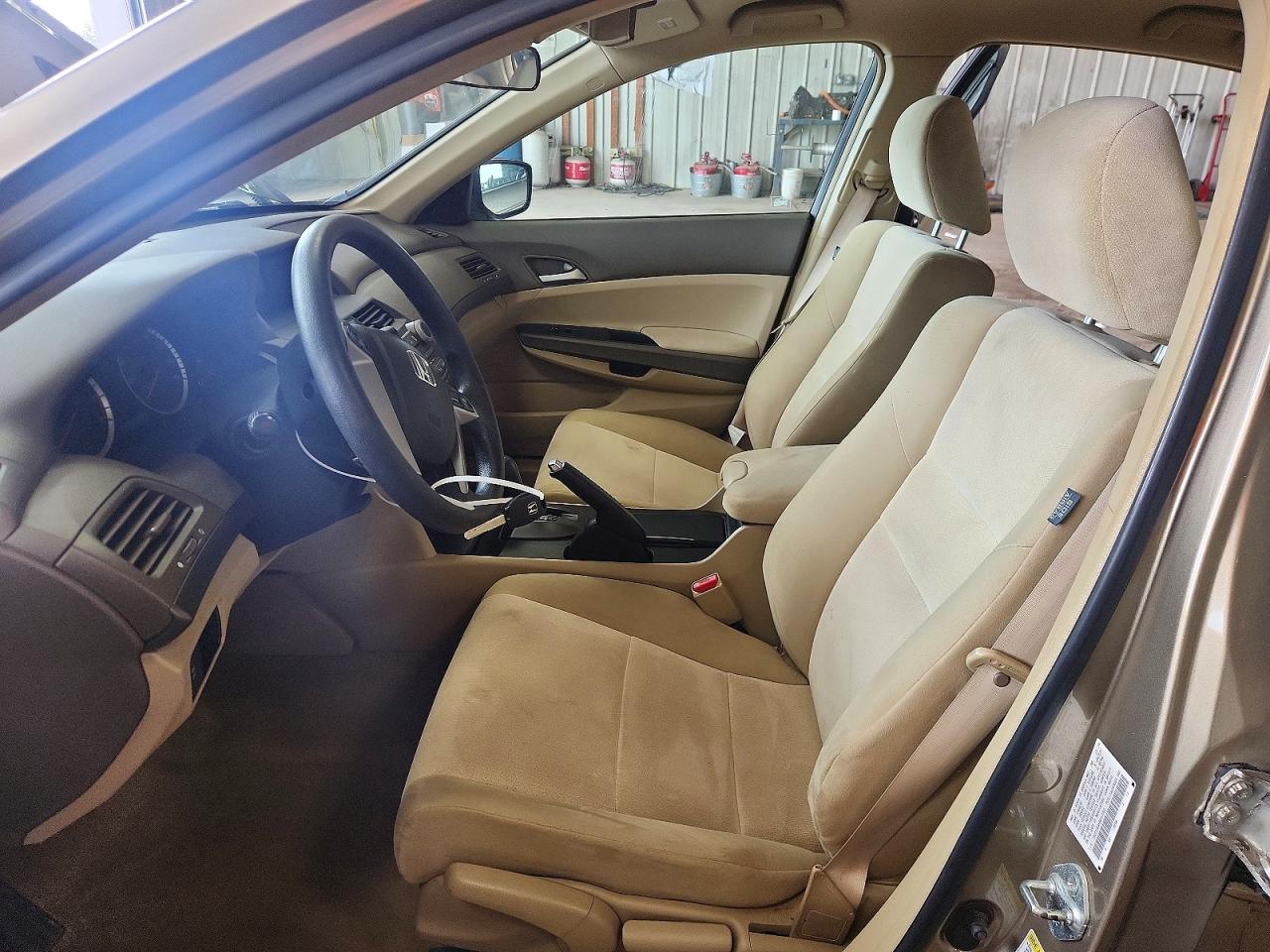 2009 Honda Accord Lx Tan vin: 1HGCP263X9A103702
