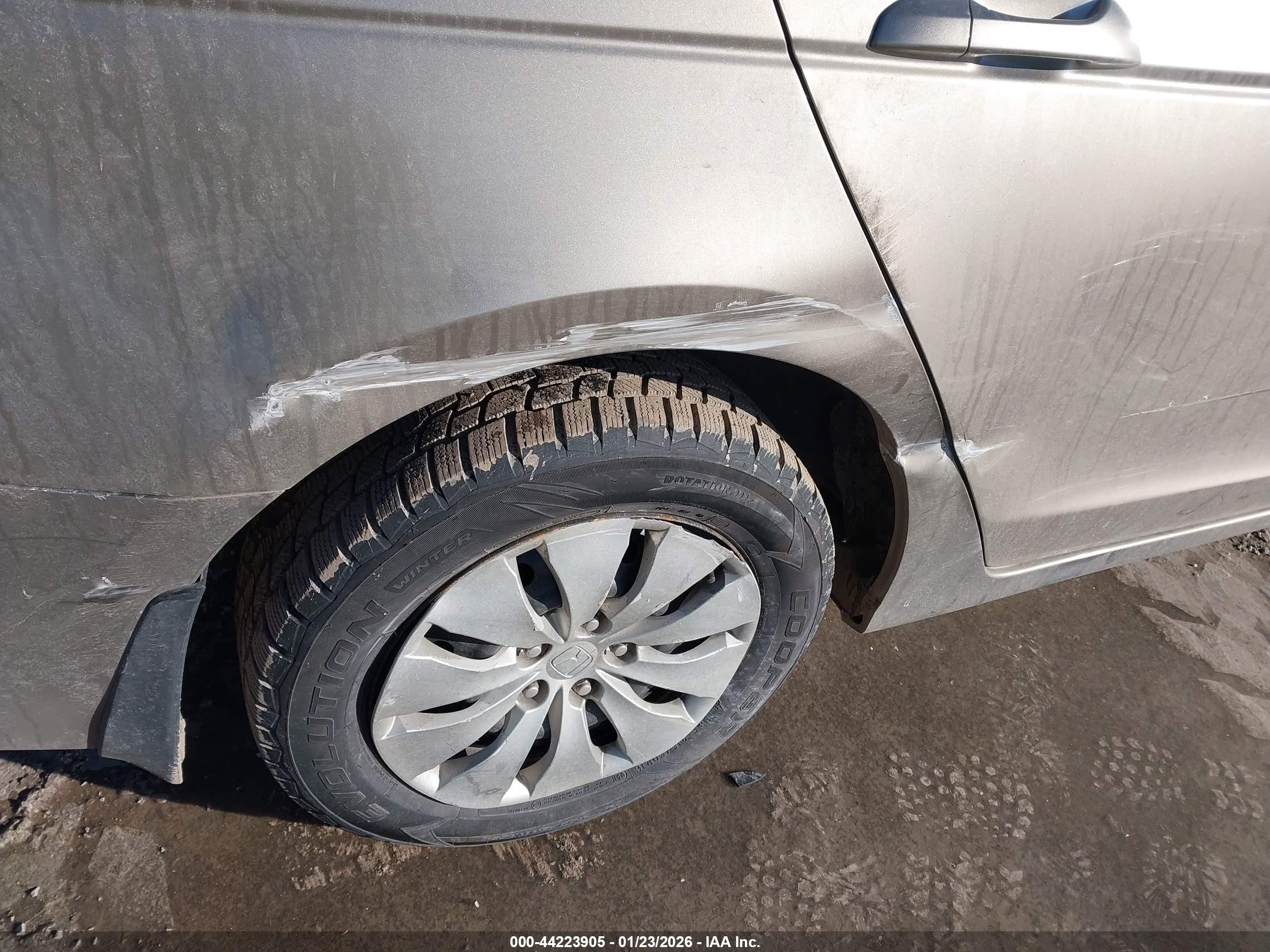 2009 Honda Accord 2.4 Lx Brown vin: 1HGCP263X9A188458