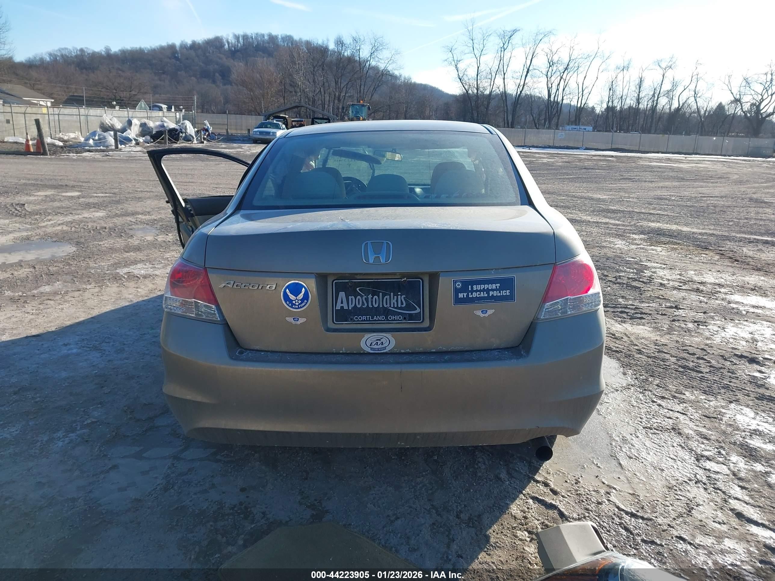 2009 Honda Accord 2.4 Lx Brown vin: 1HGCP263X9A188458