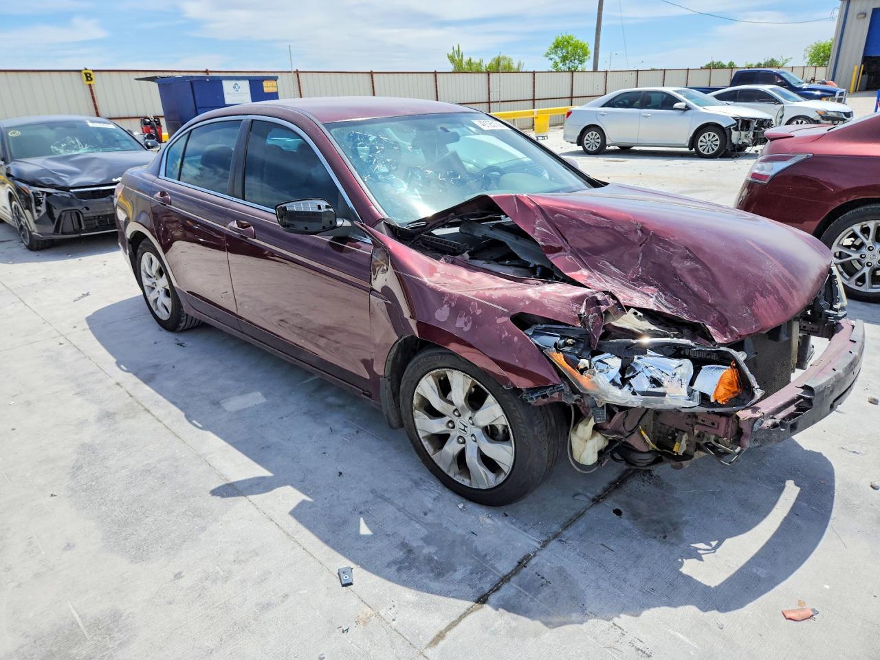 2009 Honda Accord Maroon vin: 1HGCP263X9A191859