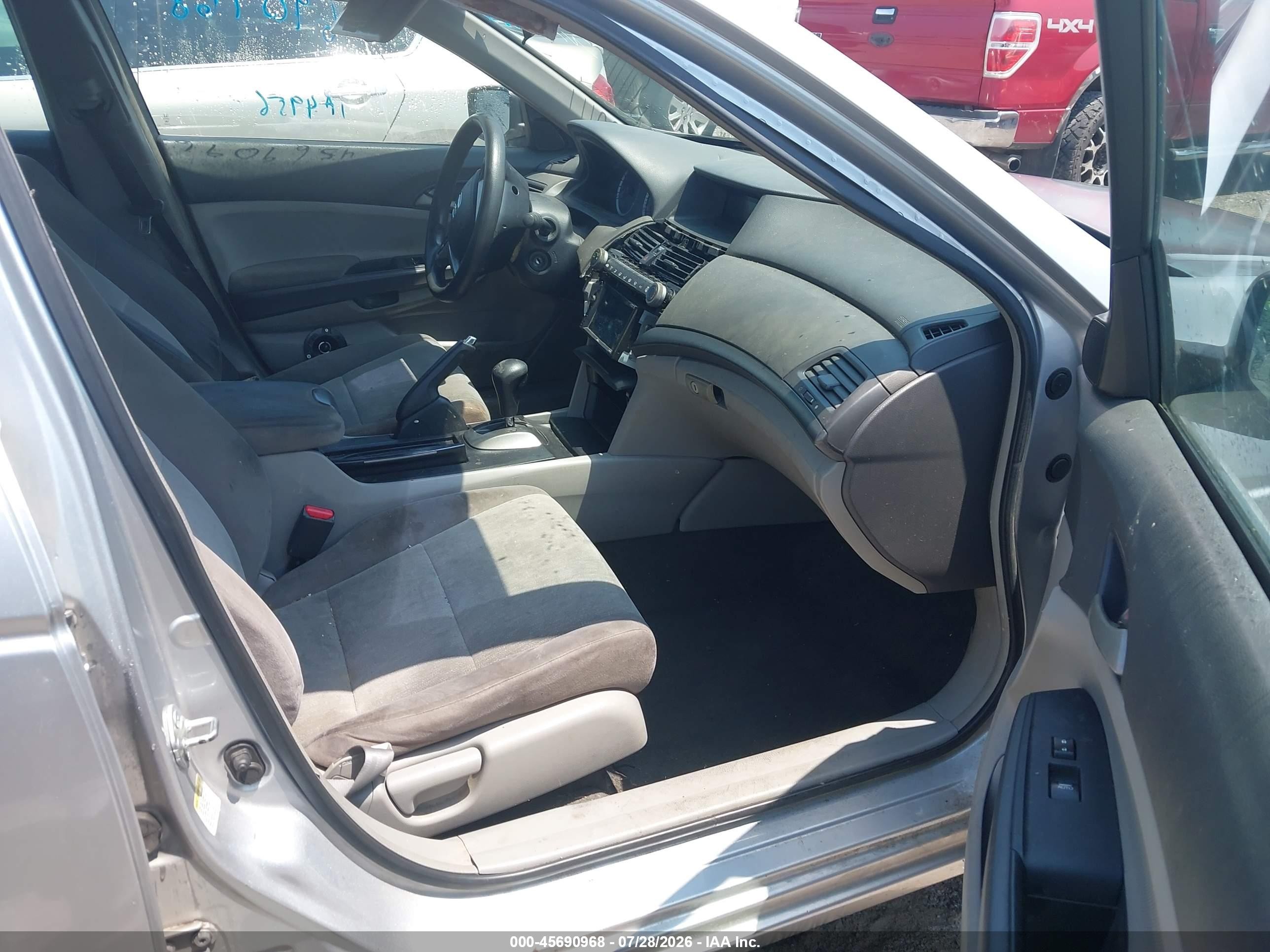 2009 Honda Accord 2.4 Lx-p Серебряный vin: 1HGCP26409A168597
