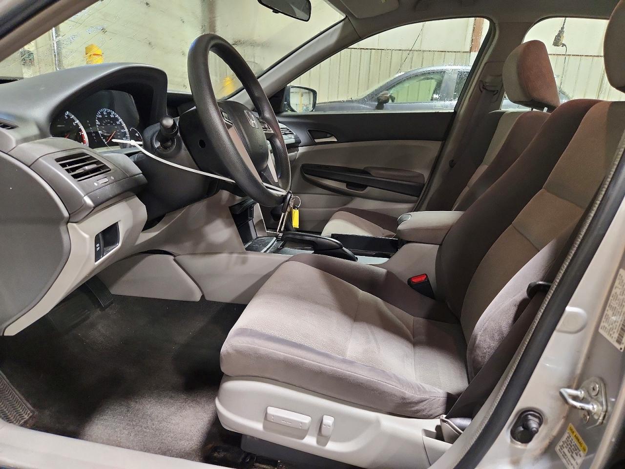 2009 Honda Accord Lxp Silver vin: 1HGCP26419A057363