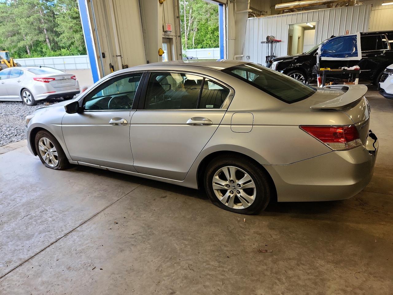 2009 Honda Accord Lxp Серебряный vin: 1HGCP26429A010035