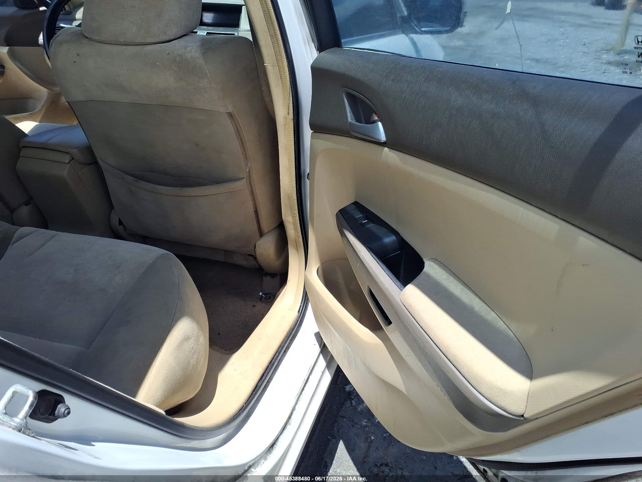 2009 Honda Accord 2.4 Lx-p White vin: 1HGCP26429A026851