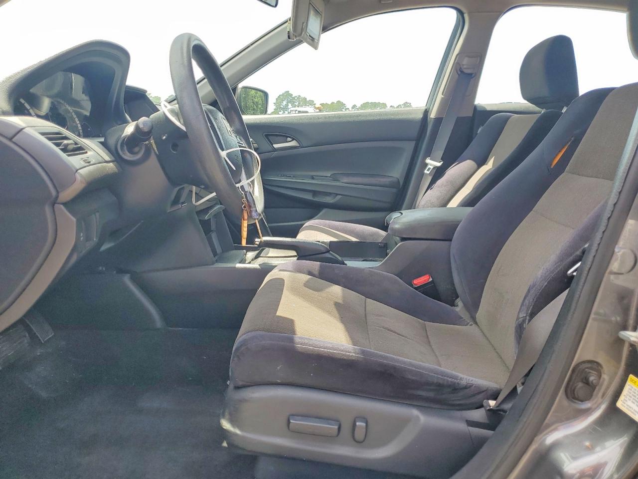 2009 Hond Accord Gray vin: 1HGCP26439A006897