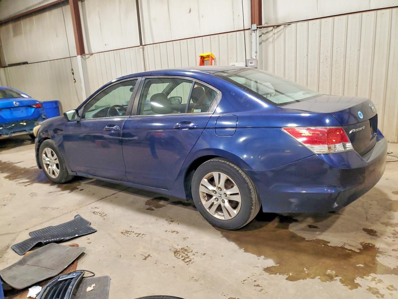 2009 Honda Accord Lxp Blue vin: 1HGCP26439A098402