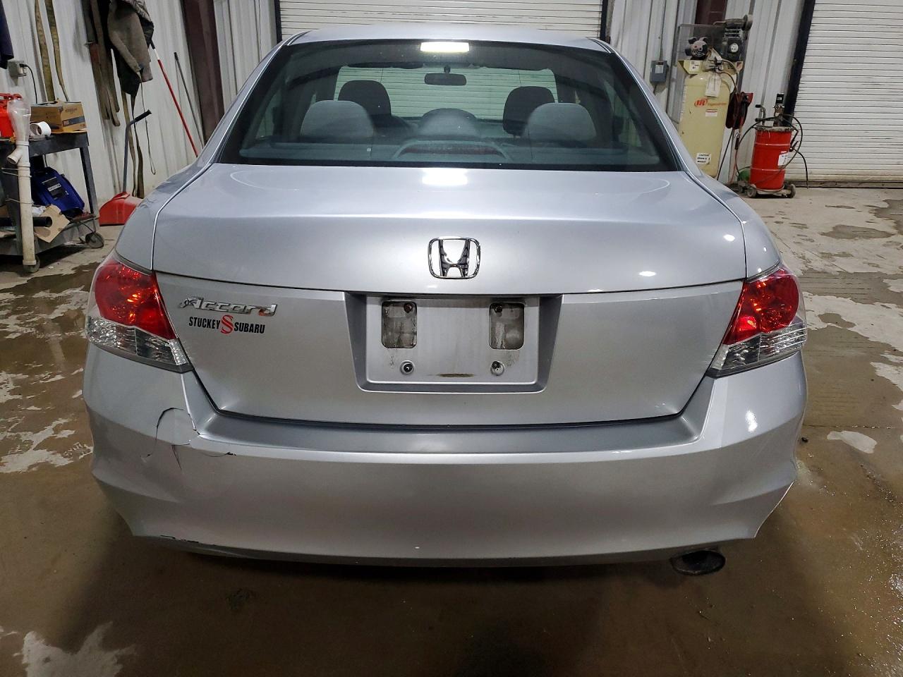 2009 Honda Accord Lxp Silver vin: 1HGCP26449A011168