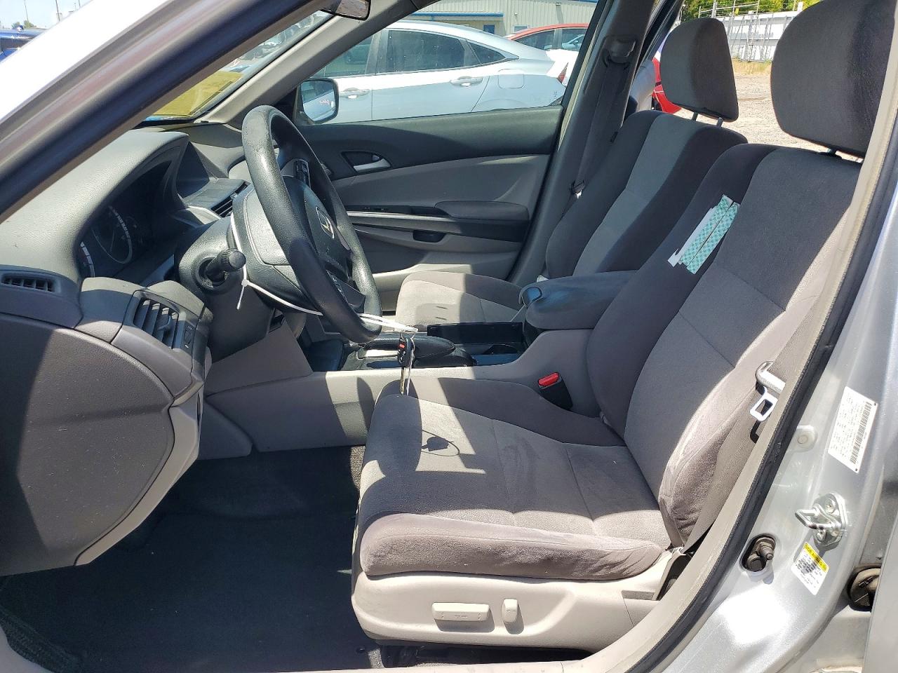 2009 Honda Accord Lxp Silver vin: 1HGCP26449A066610
