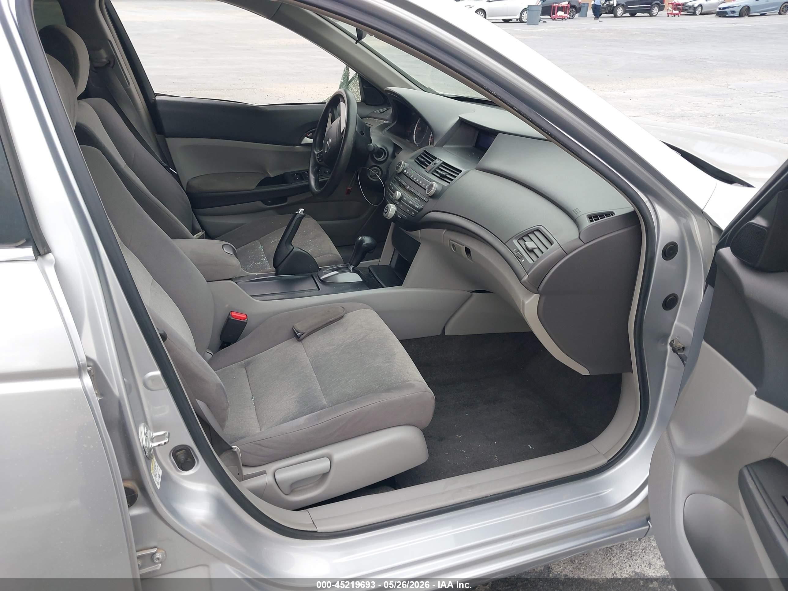2009 Honda Accord 2.4 Lx-p Silver vin: 1HGCP26449A166514