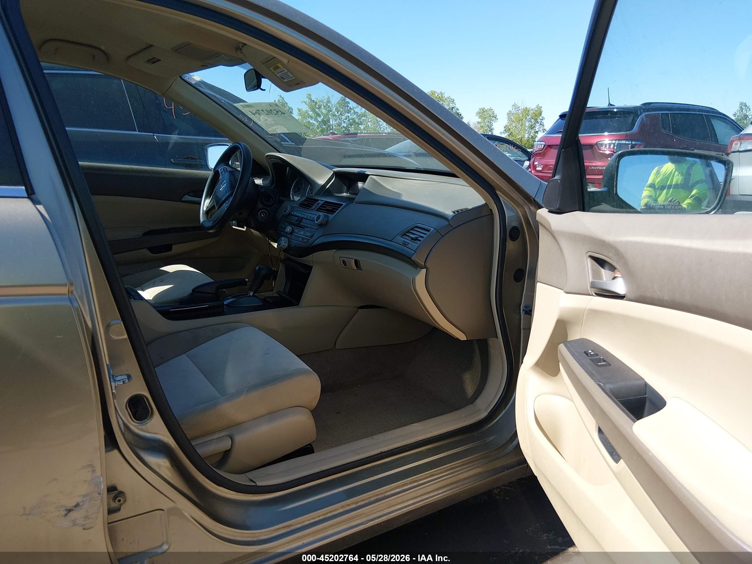 2008 Honda Accord 2.4 Lx-p Золотой vin: 1HGCP26458A113352