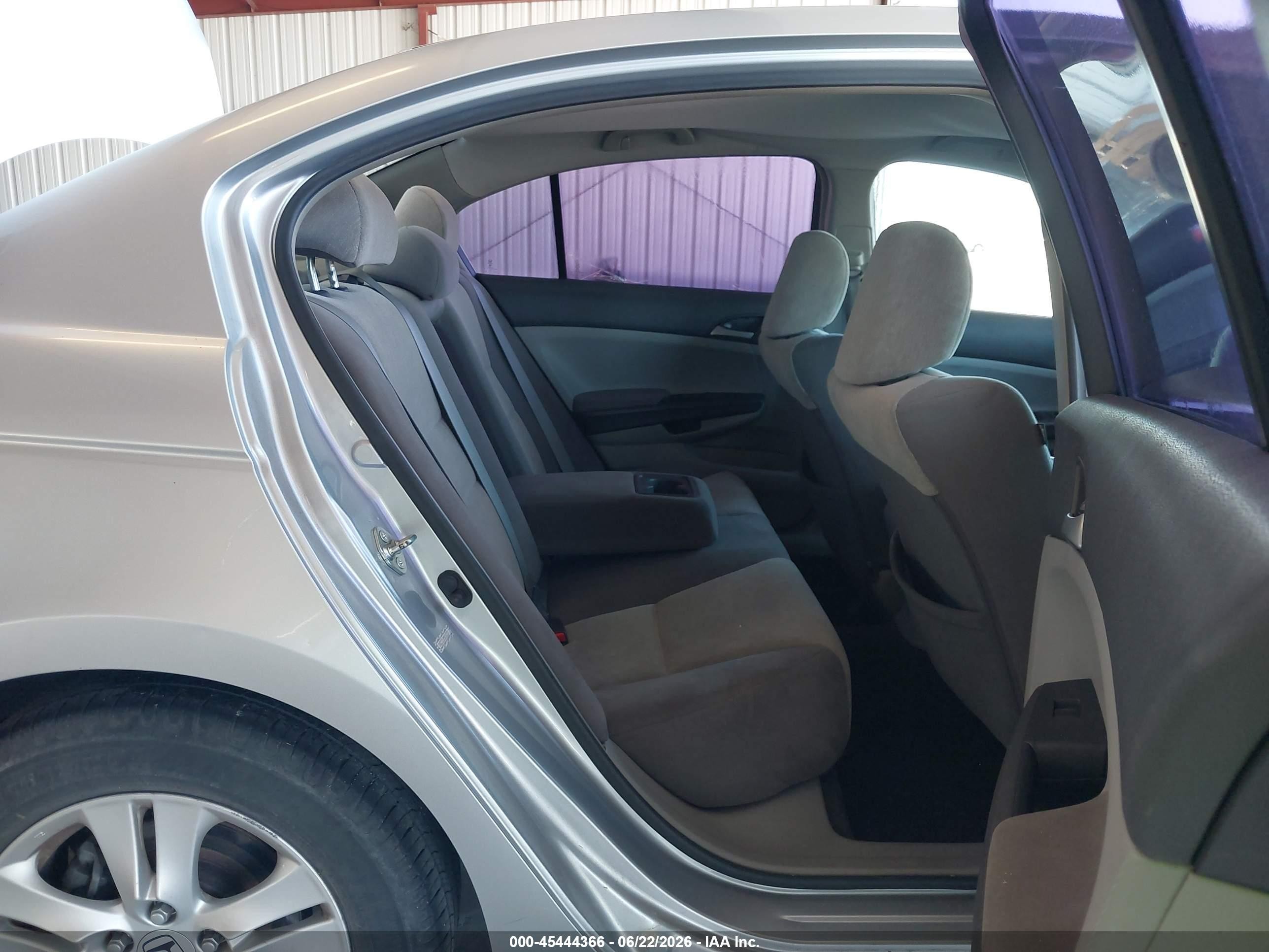 2009 Honda Accord 2.4 Lx-p Silver vin: 1HGCP26459A001877