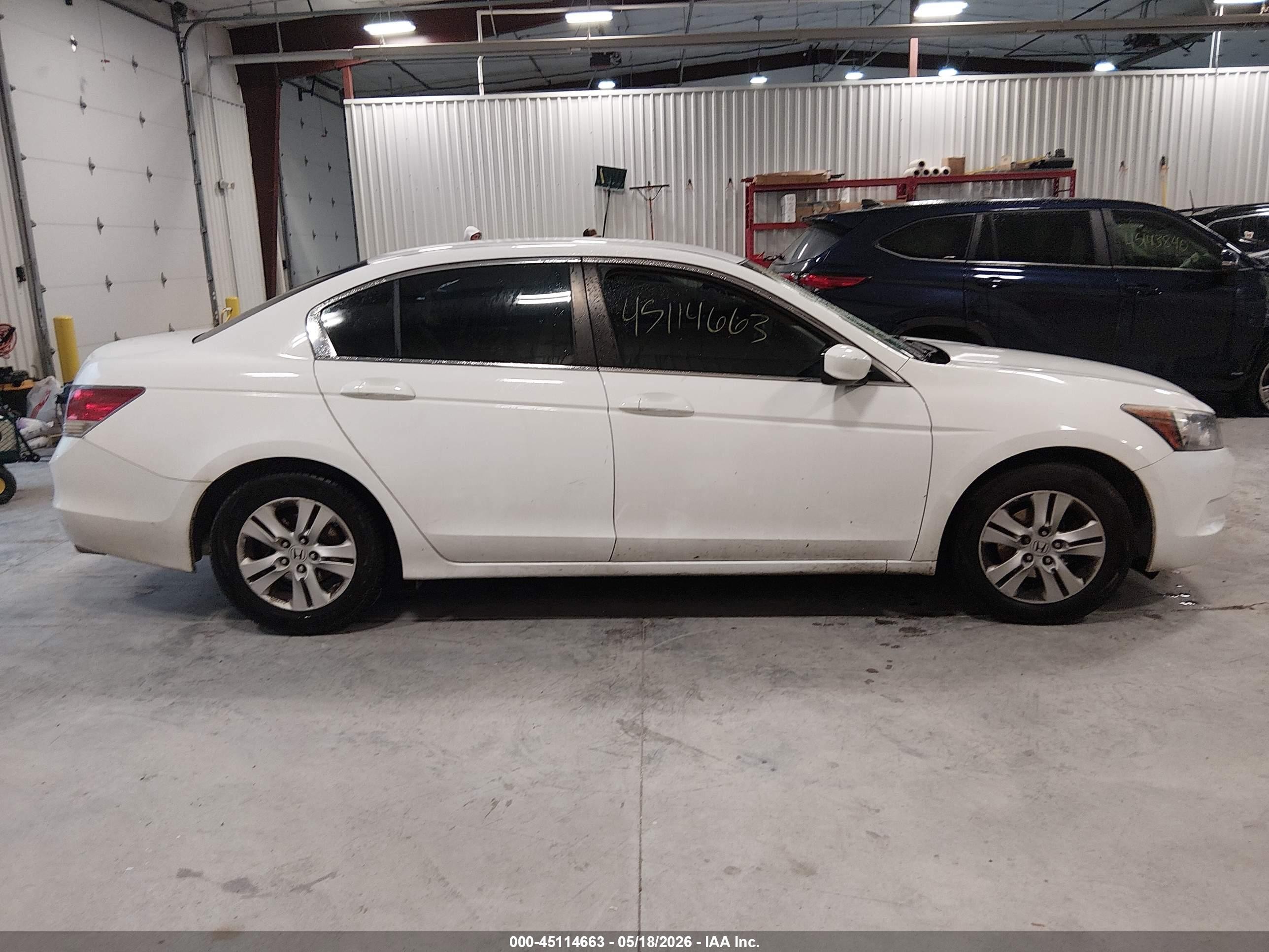 2009 Honda Accord 2.4 Lx-p Белый vin: 1HGCP26459A091130