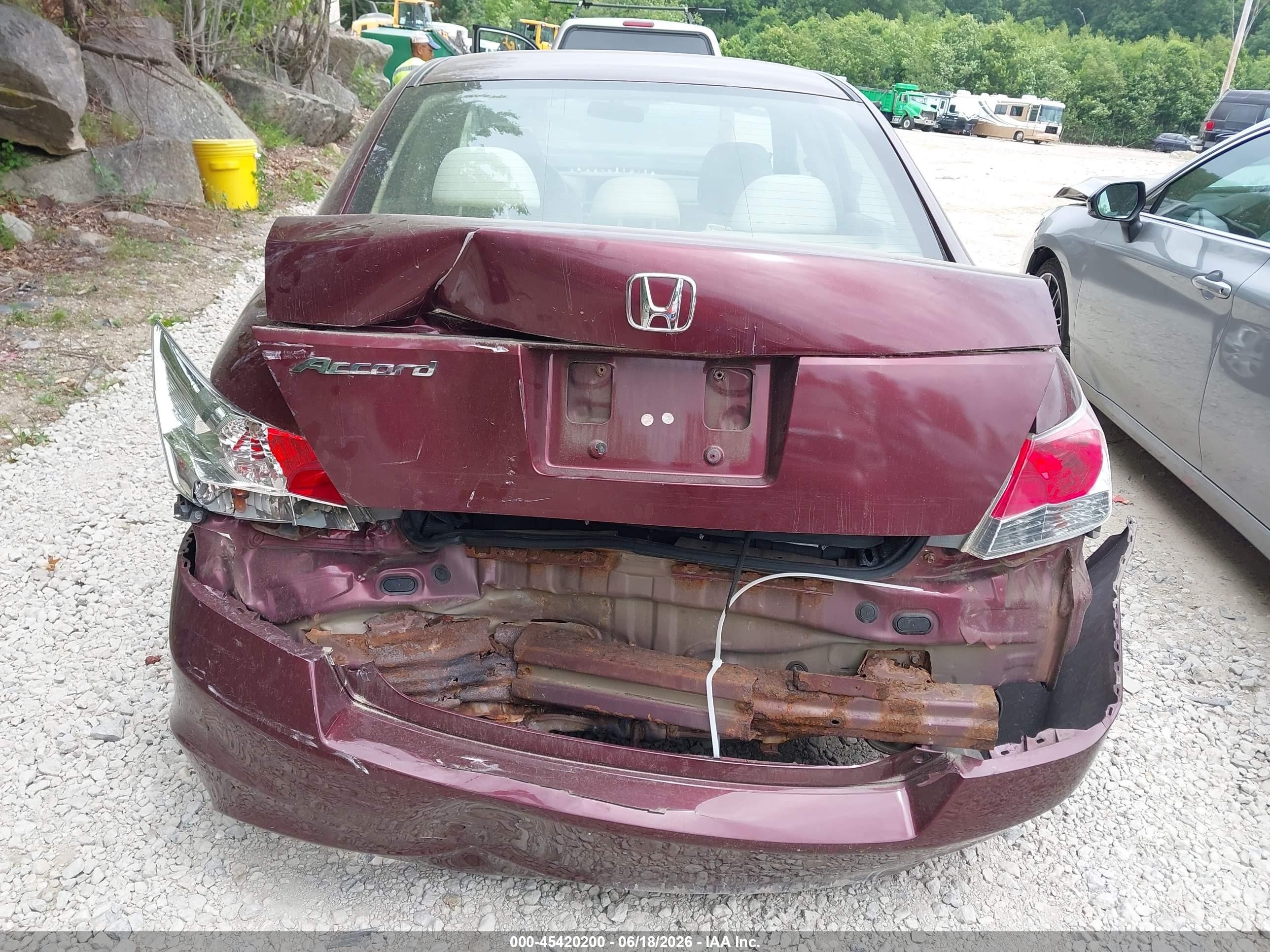 2008 Honda Accord 2.4 Lx-p Red vin: 1HGCP26468A104840