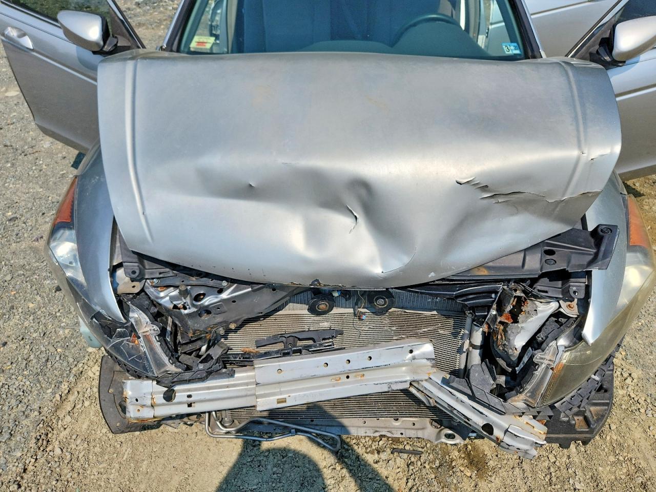 2009 Honda Accord Lxp Silver vin: 1HGCP26469A105360