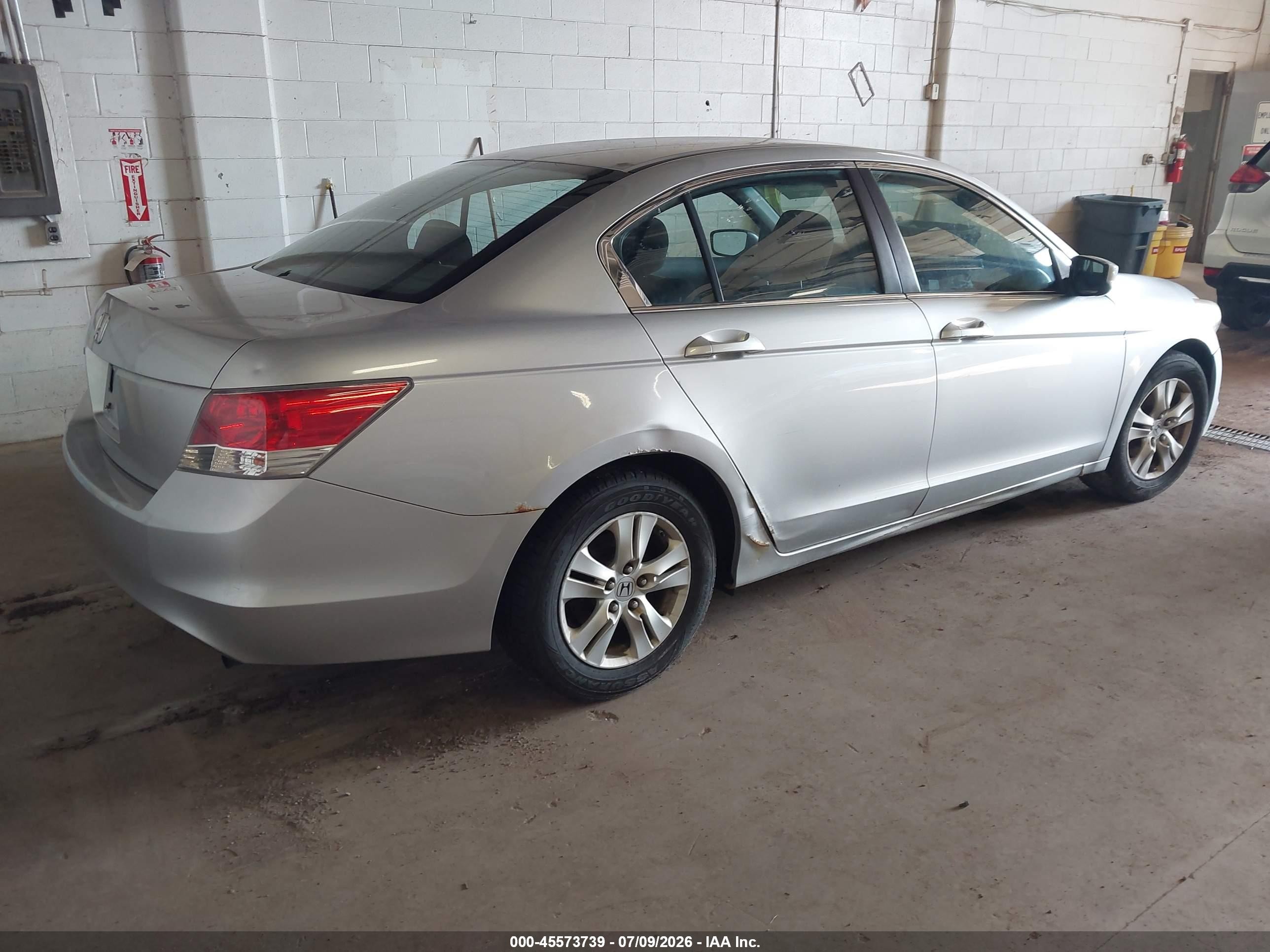 2009 Honda Accord 2.4 Lx-p Silver vin: 1HGCP26479A017448