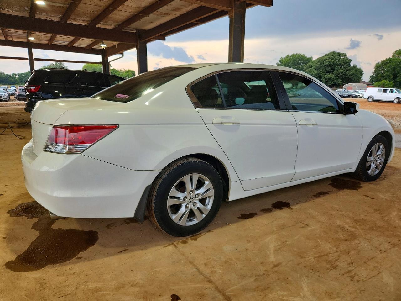 2008 Honda Accord Lxp White vin: 1HGCP26488A142179