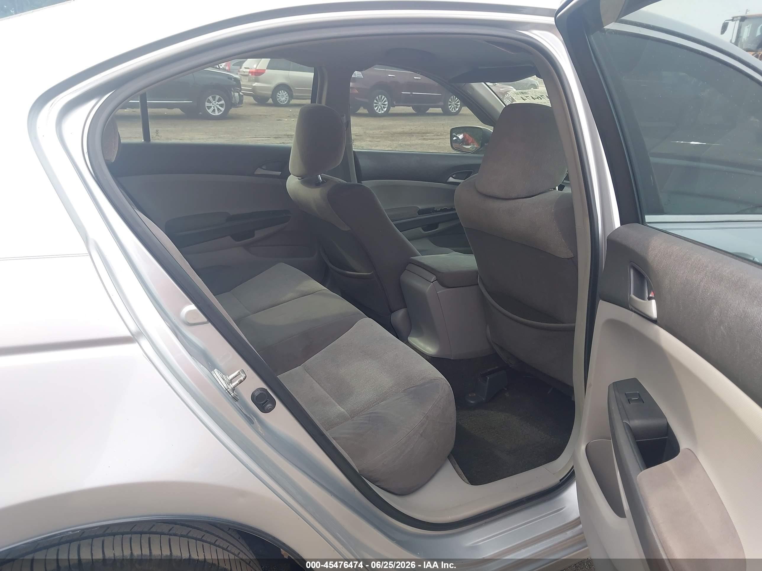 2008 Honda Accord 2.4 Lx-p Silver vin: 1HGCP264X8A033139