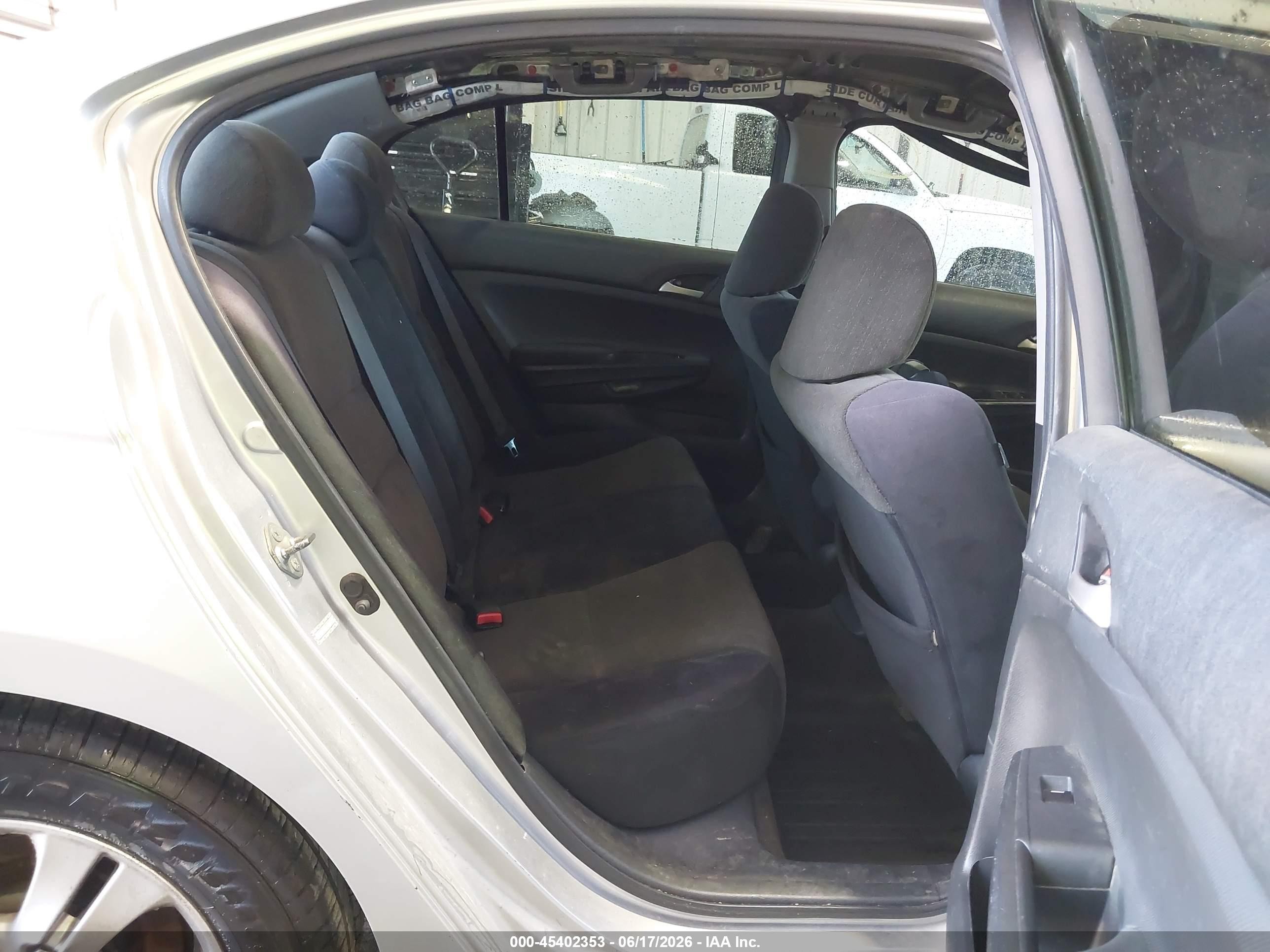 2009 Honda Accord 2.4 Lx-p Silver vin: 1HGCP264X9A079703