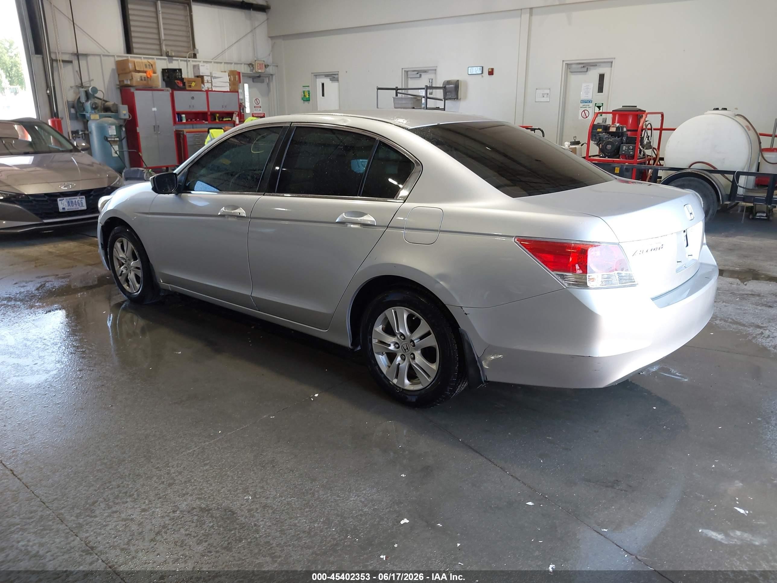 2009 Honda Accord 2.4 Lx-p Silver vin: 1HGCP264X9A079703