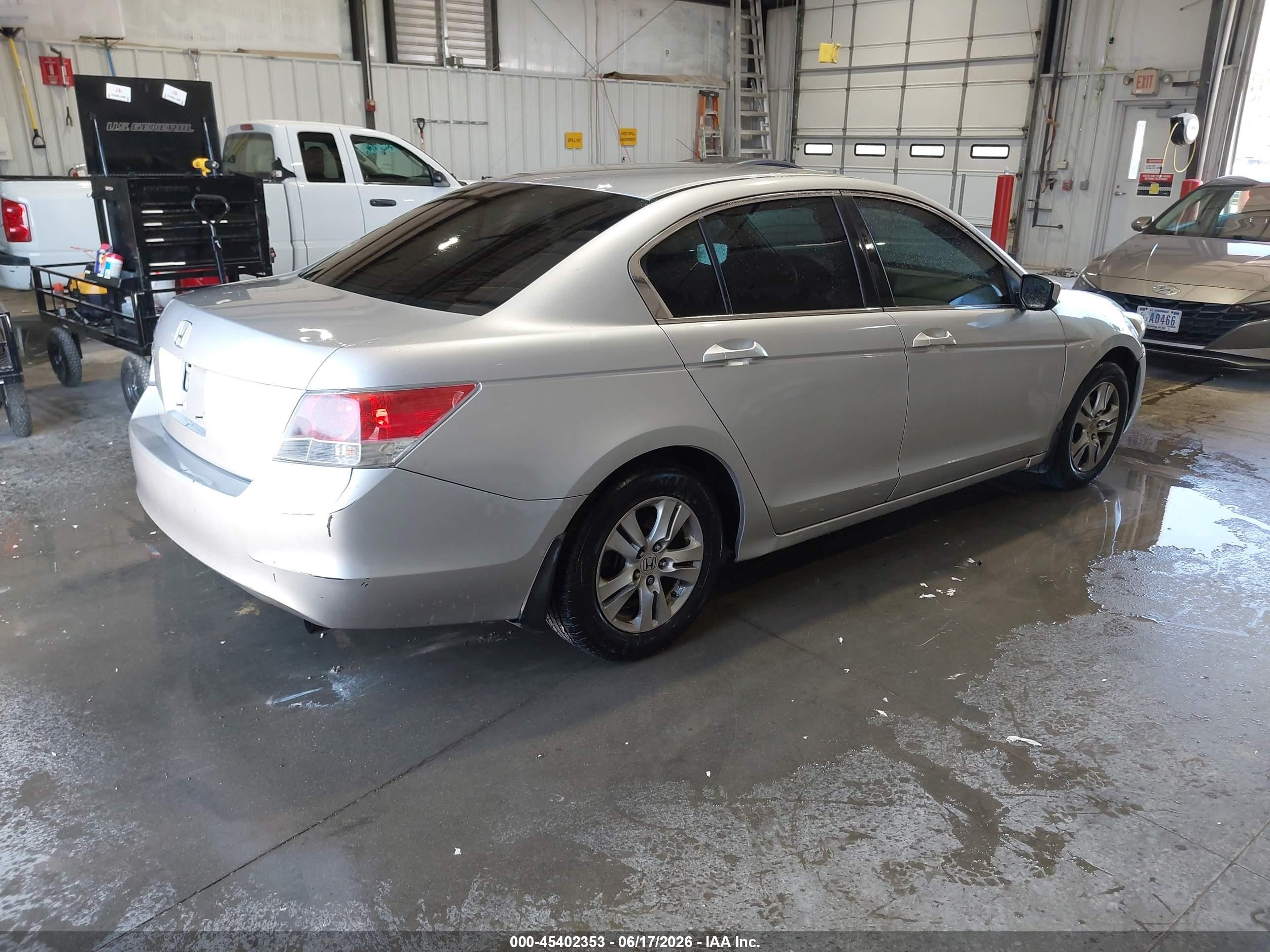 2009 Honda Accord 2.4 Lx-p Silver vin: 1HGCP264X9A079703