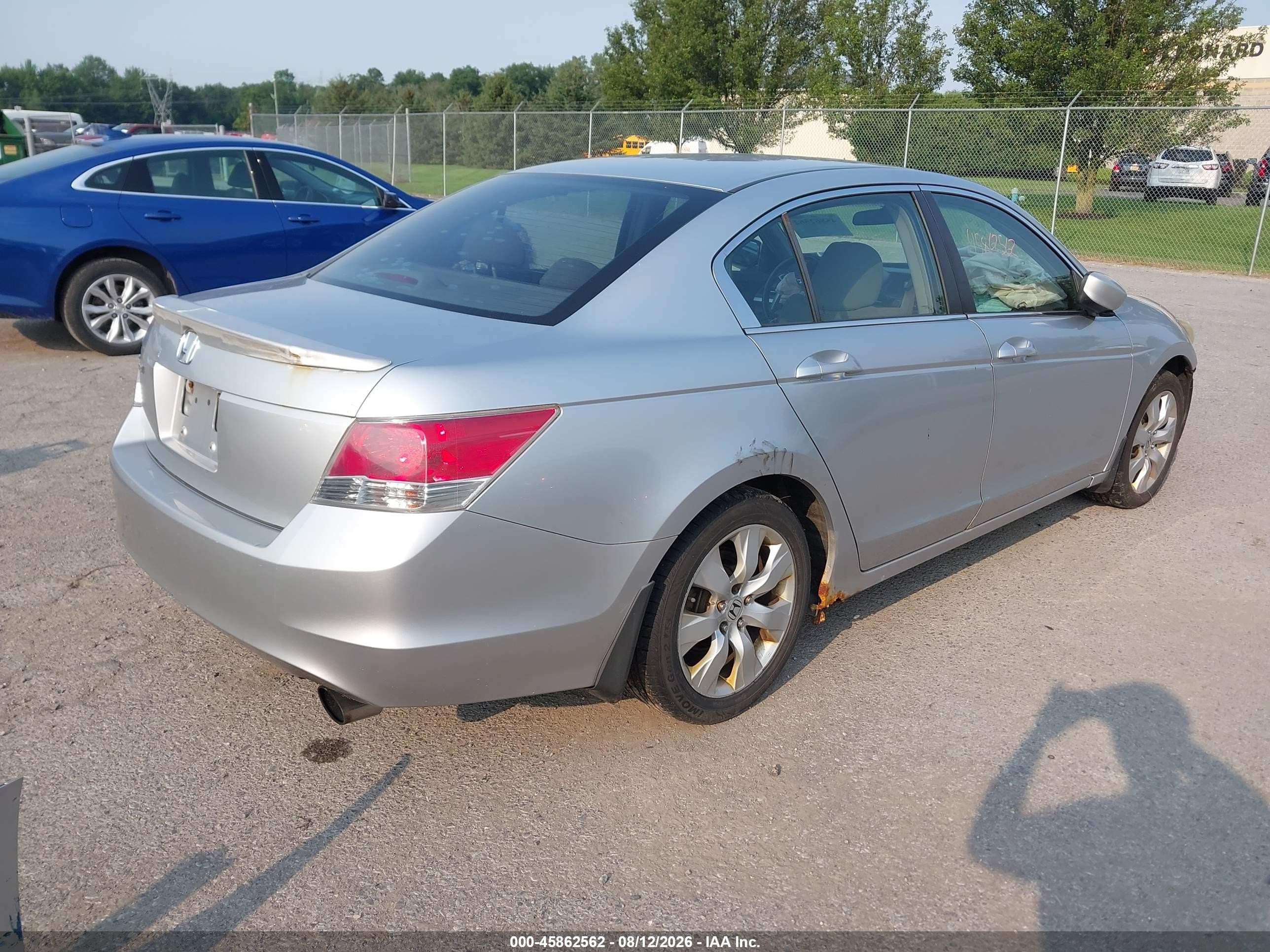 2008 Honda Accord 2.4 Ex Silver vin: 1HGCP26708A150870