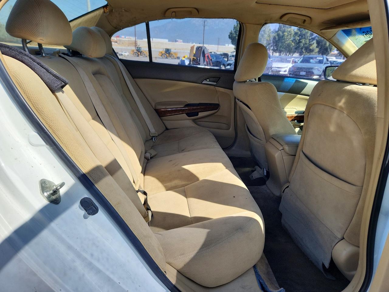 2009 Honda Accord Ex White vin: 1HGCP26709A021867