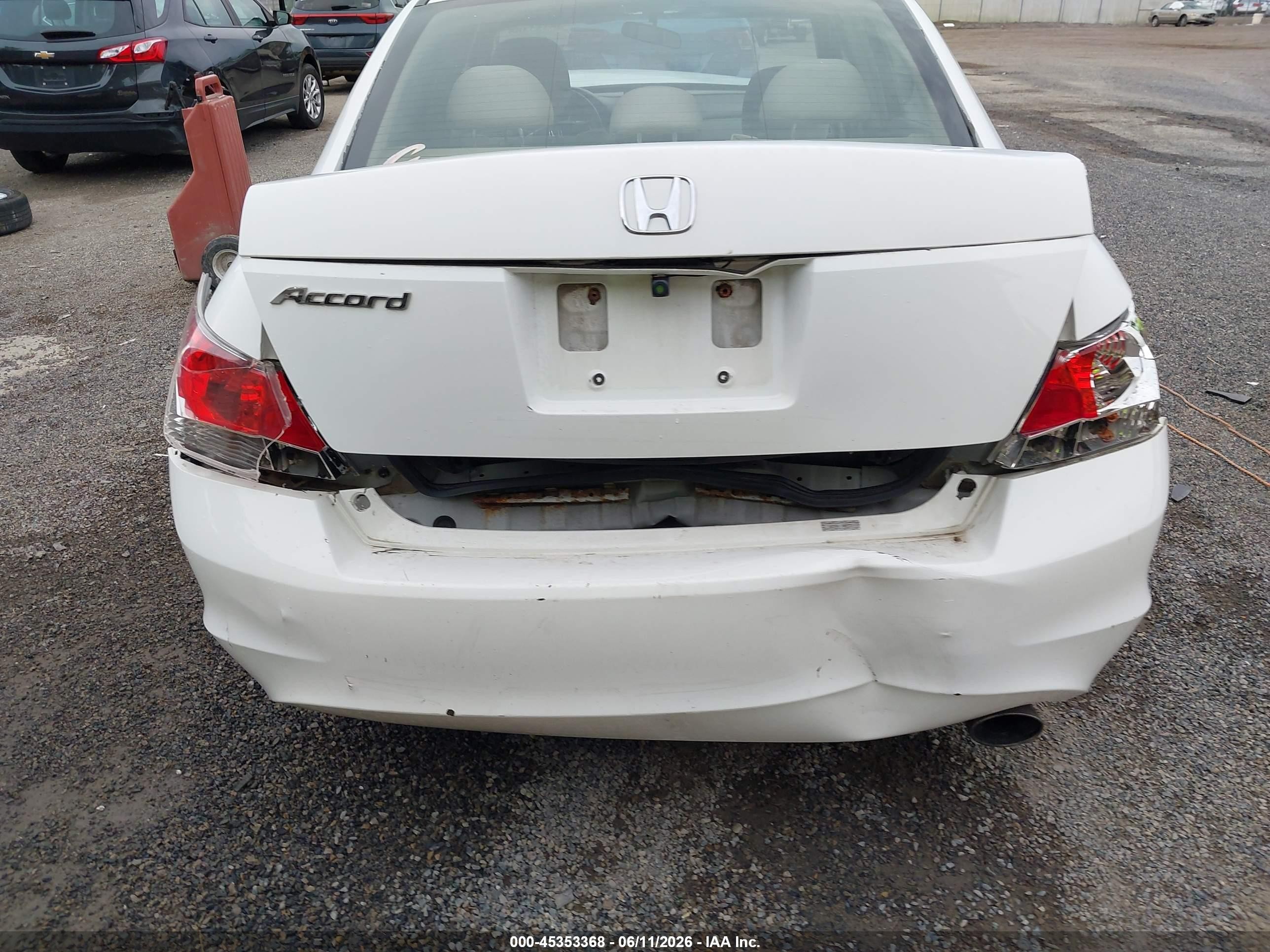 2009 Honda Accord 2.4 Ex White vin: 1HGCP26709A137229