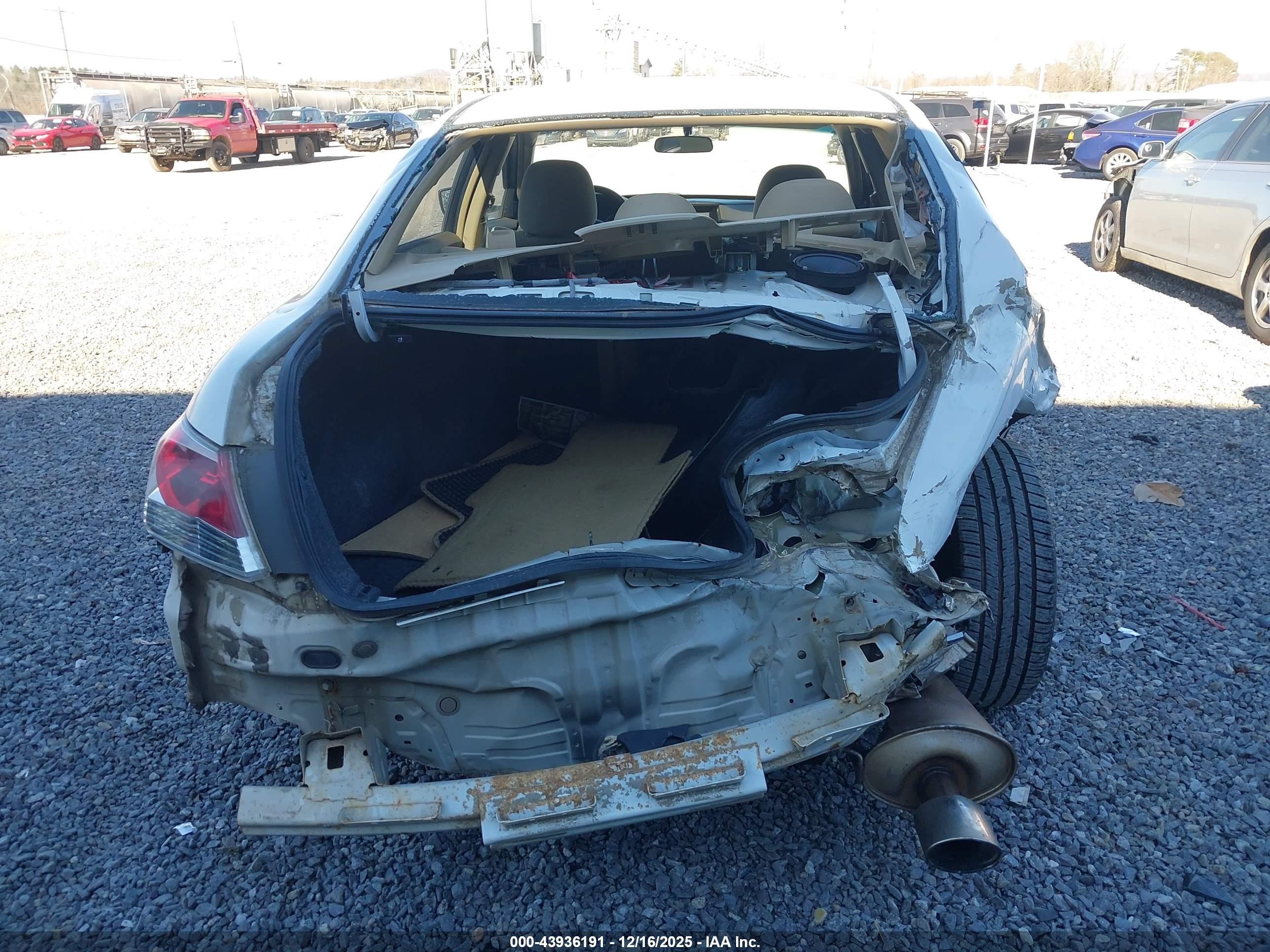 2008 Honda Accord 2.4 Ex White vin: 1HGCP26718A026963