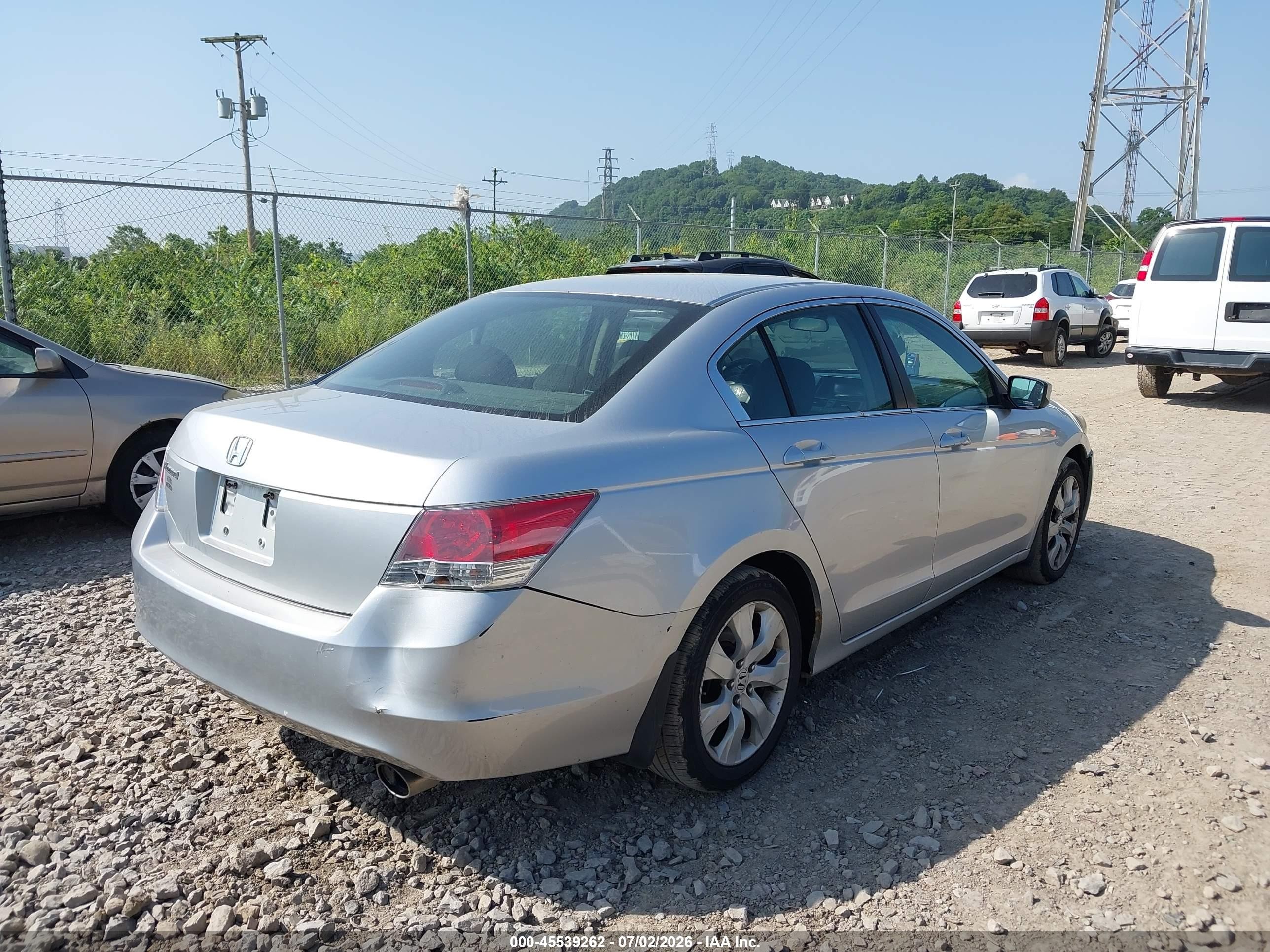 2009 Honda Accord 2.4 Ex Silver vin: 1HGCP26719A031050