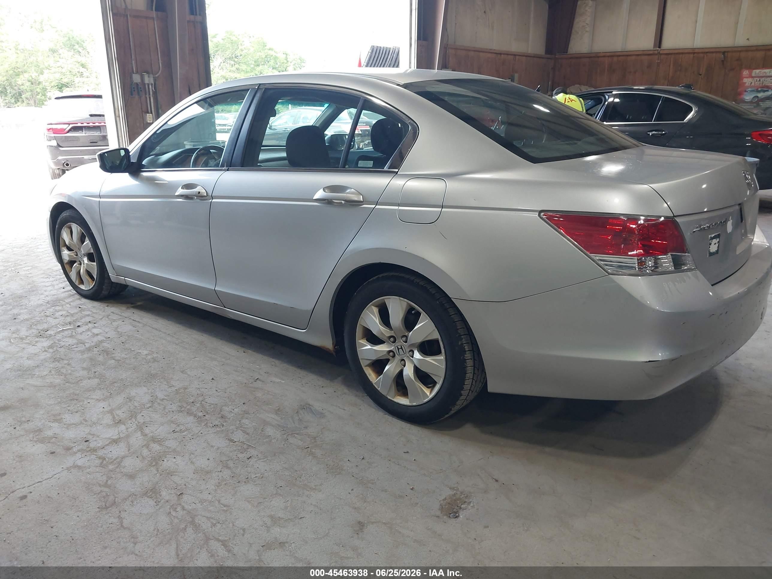 2008 Honda Accord 2.4 Ex Silver vin: 1HGCP26728A150840