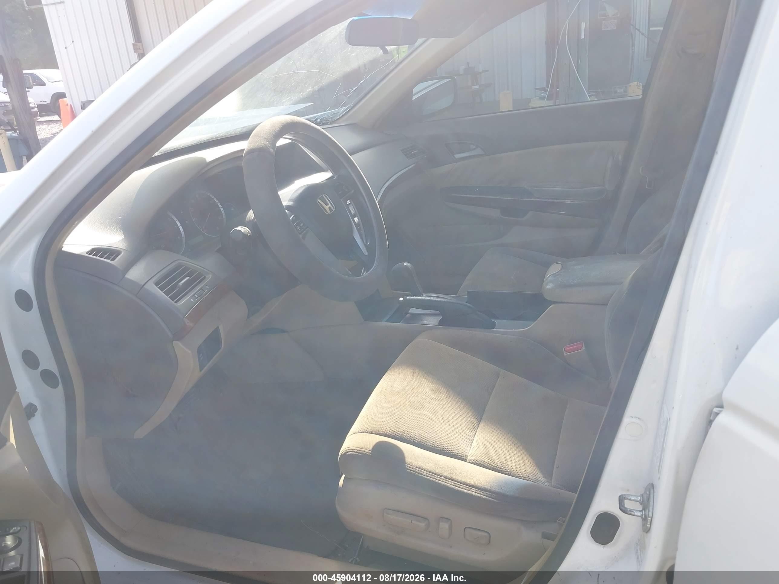 2009 Honda Accord 2.4 Ex White vin: 1HGCP26729A095260