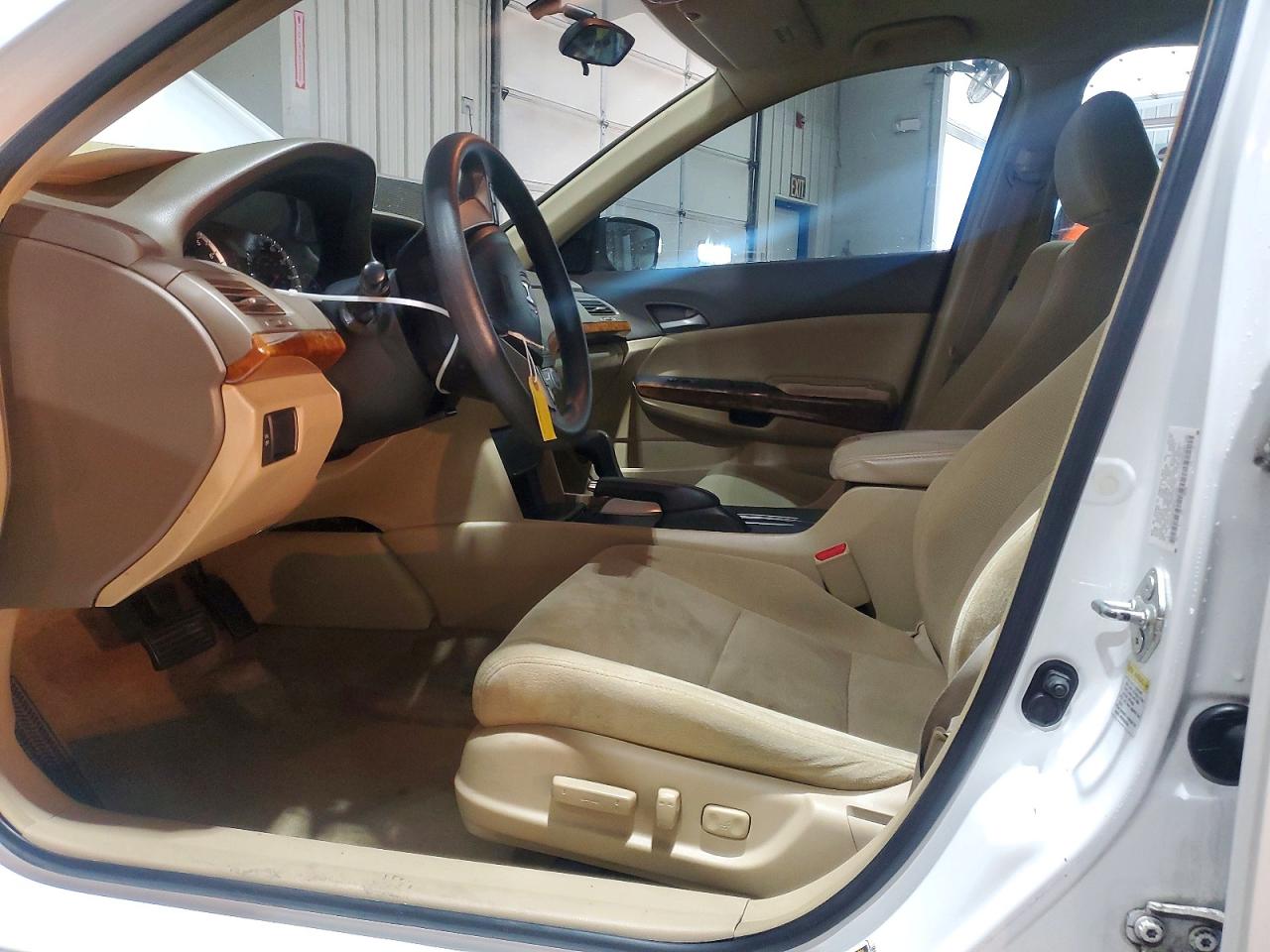 2008 Honda Accord Ex White vin: 1HGCP26738A013292