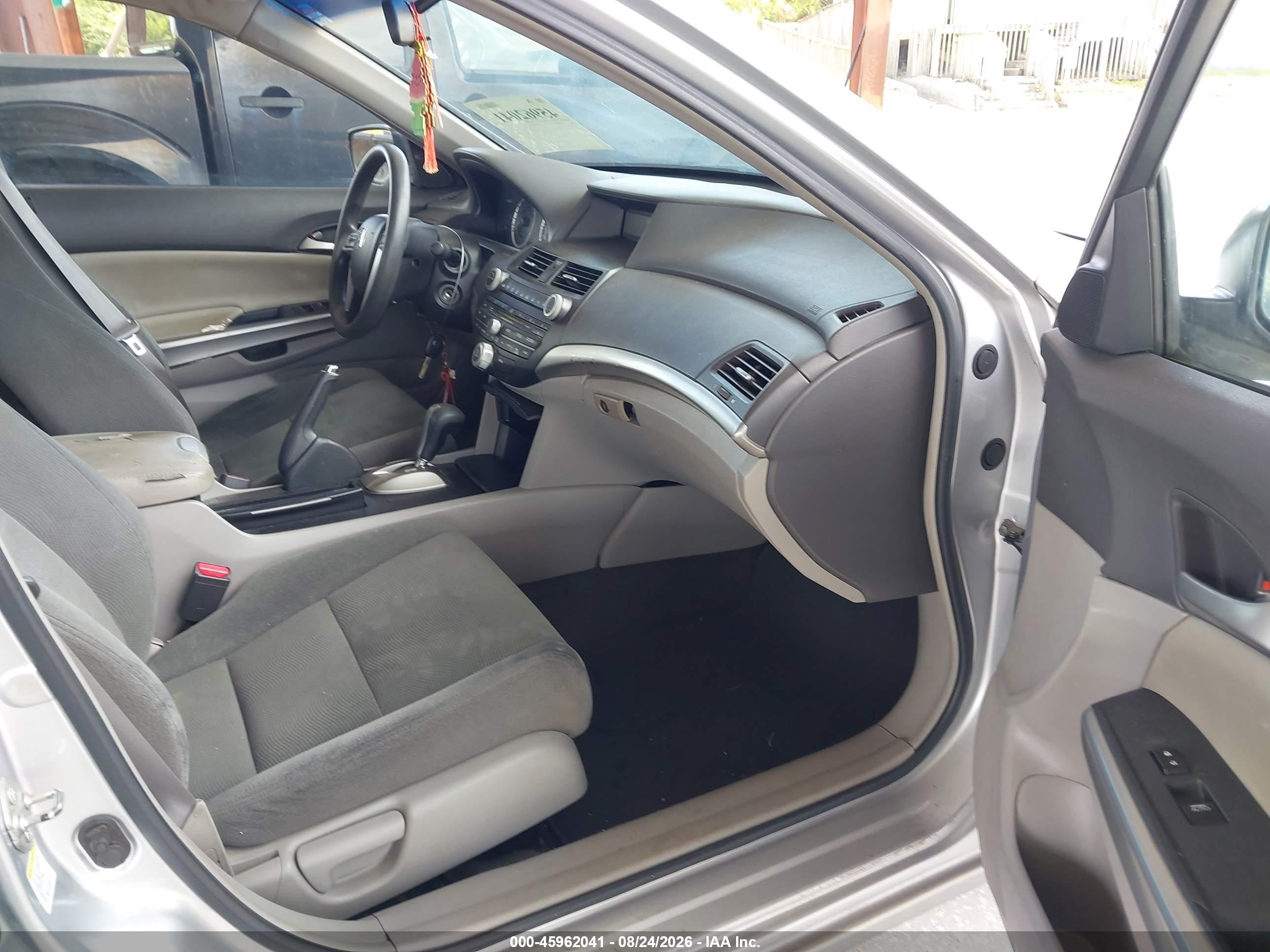 2008 Honda Accord 2.4 Ex Silver vin: 1HGCP26738A046406