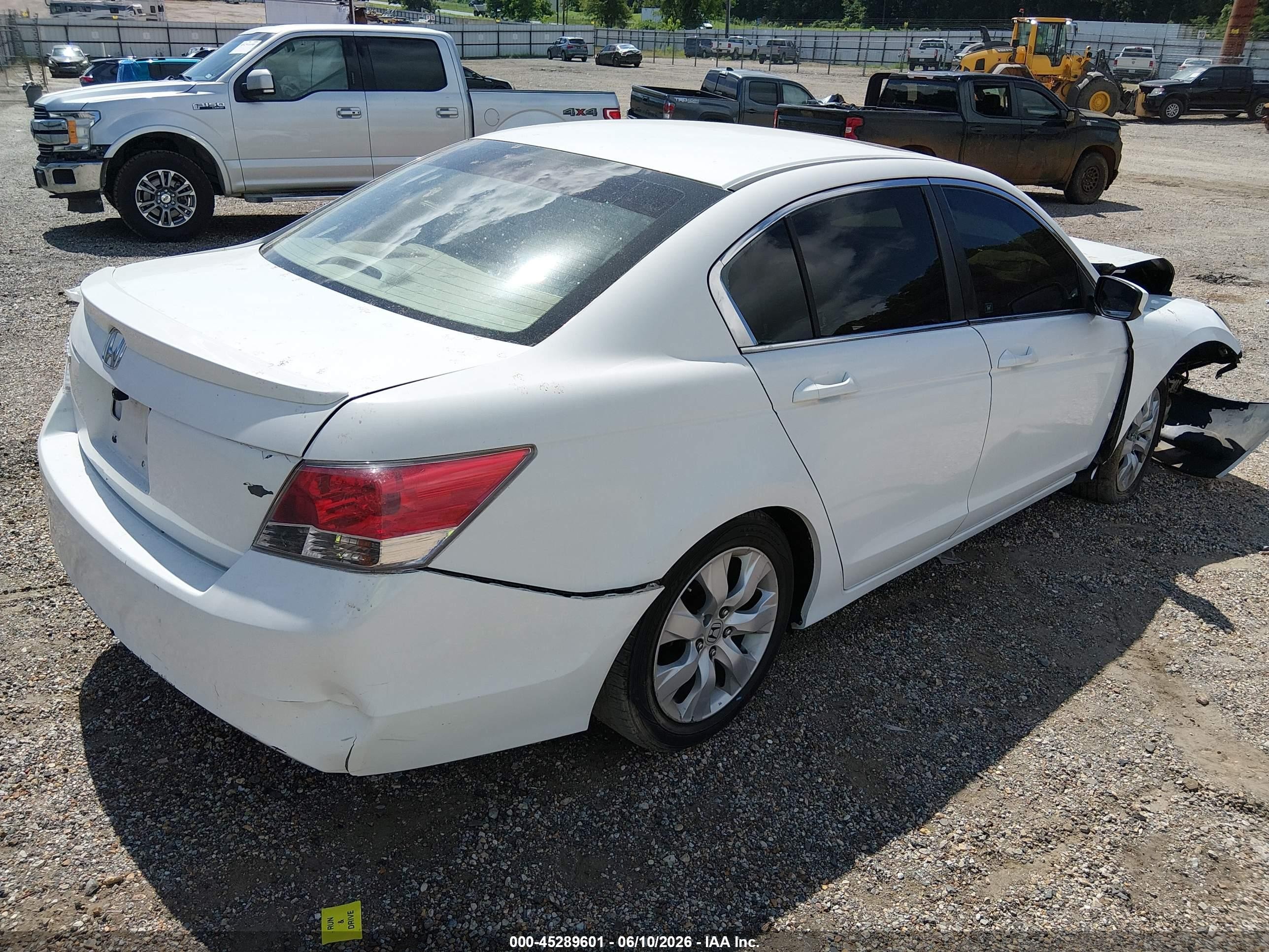 2008 Honda Accord 2.4 Ex Белый vin: 1HGCP26738A114381
