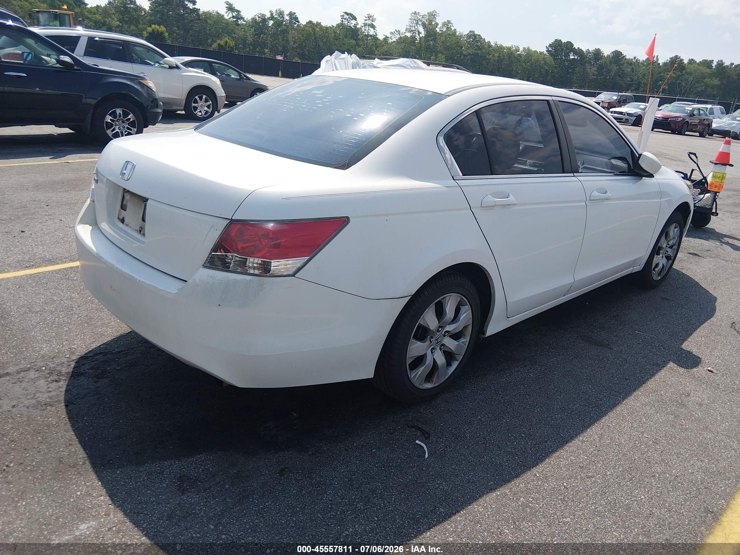 2009 Honda Accord 2.4 Ex White vin: 1HGCP26739A004867