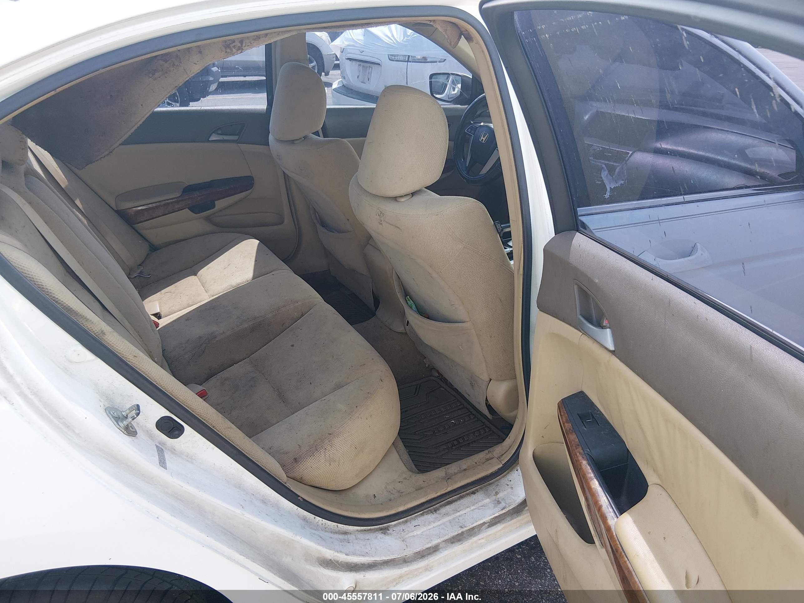 2009 Honda Accord 2.4 Ex White vin: 1HGCP26739A004867